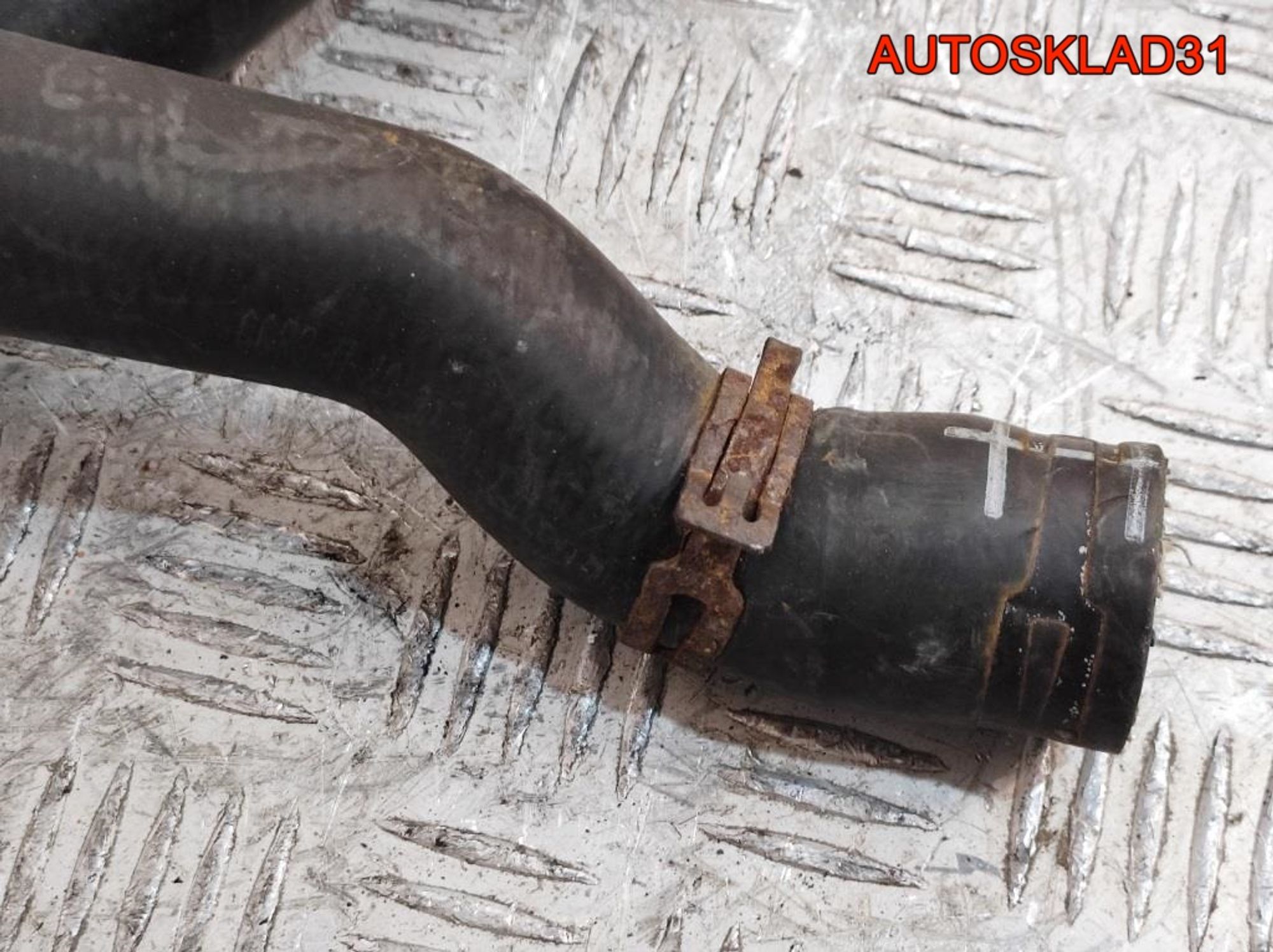 Патрубок радиатора VW Golf 5 1,4 Бензин 1K0122051EP, 2000 рублей, Дубовое