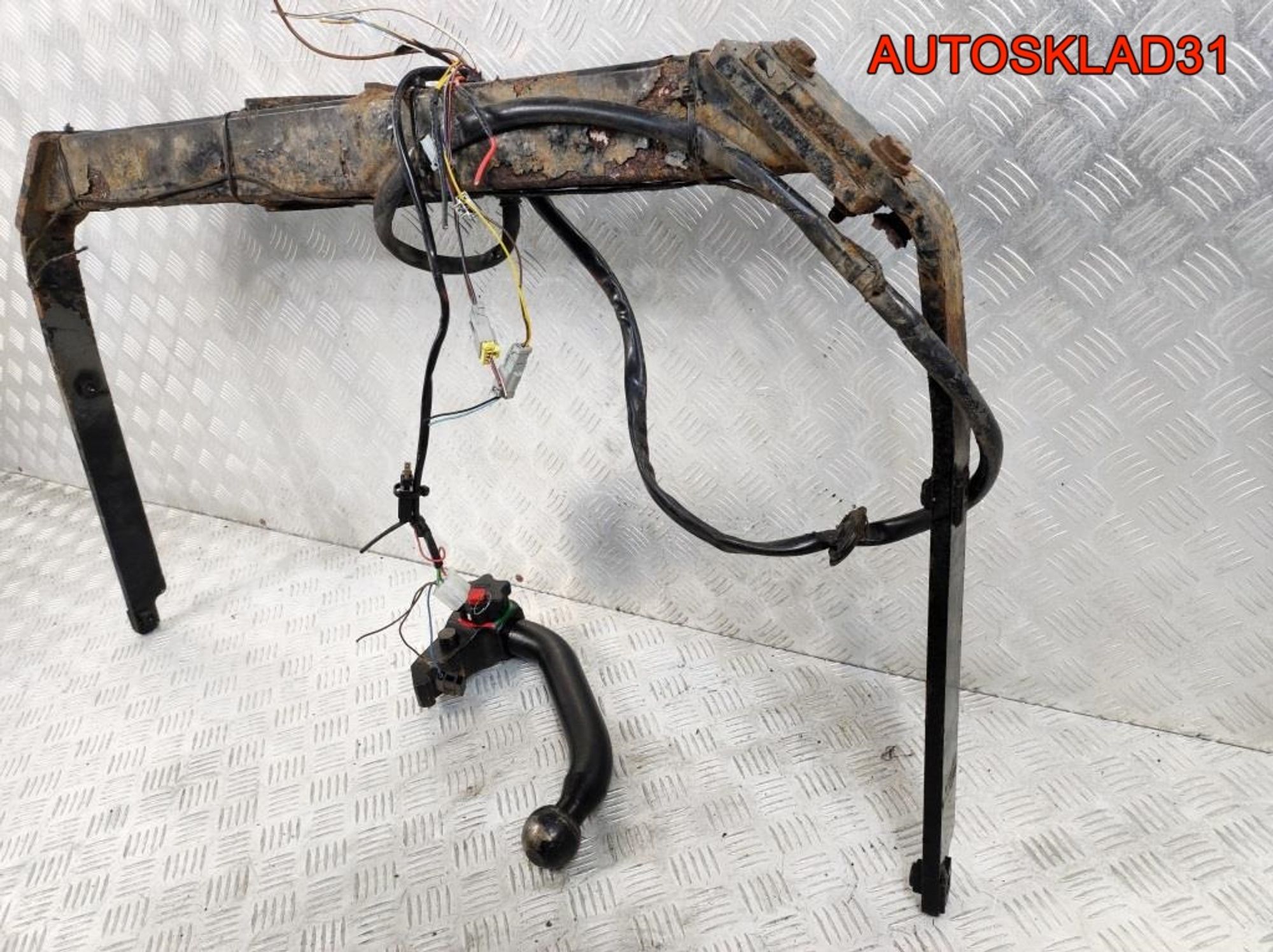 Фаркоп со съёмным крюком Mazda 3 BK Хетчбэк, 18000 рублей, Дубовое