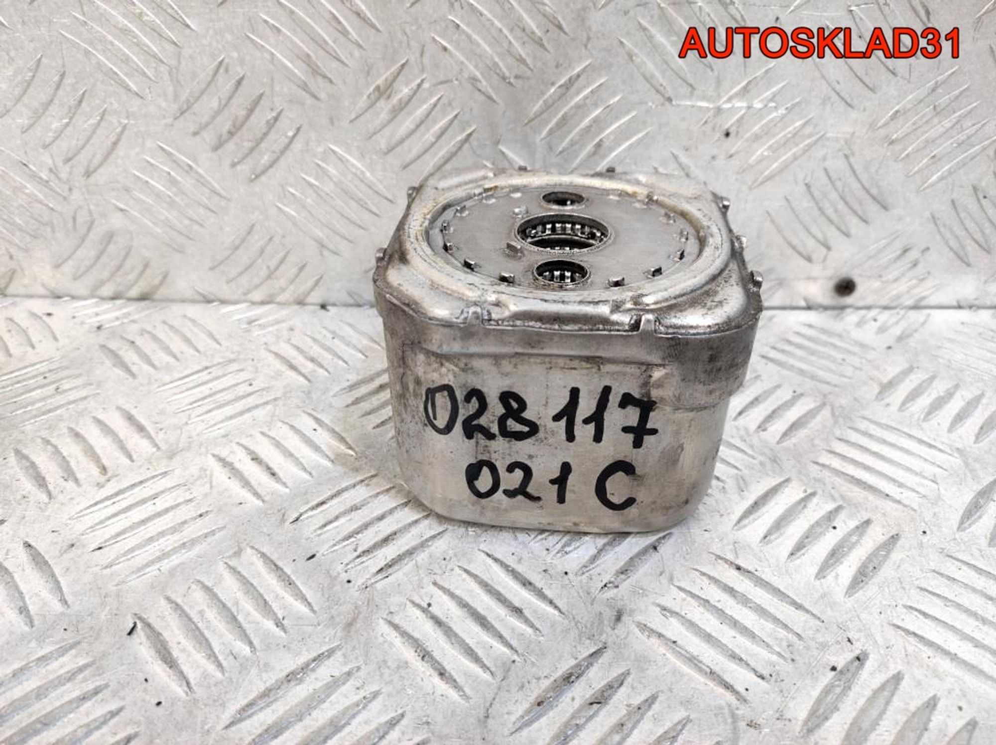 Радиатор масляный Audi A6 C5 1.9 AFN 028117021C, 900 рублей, Дубовое