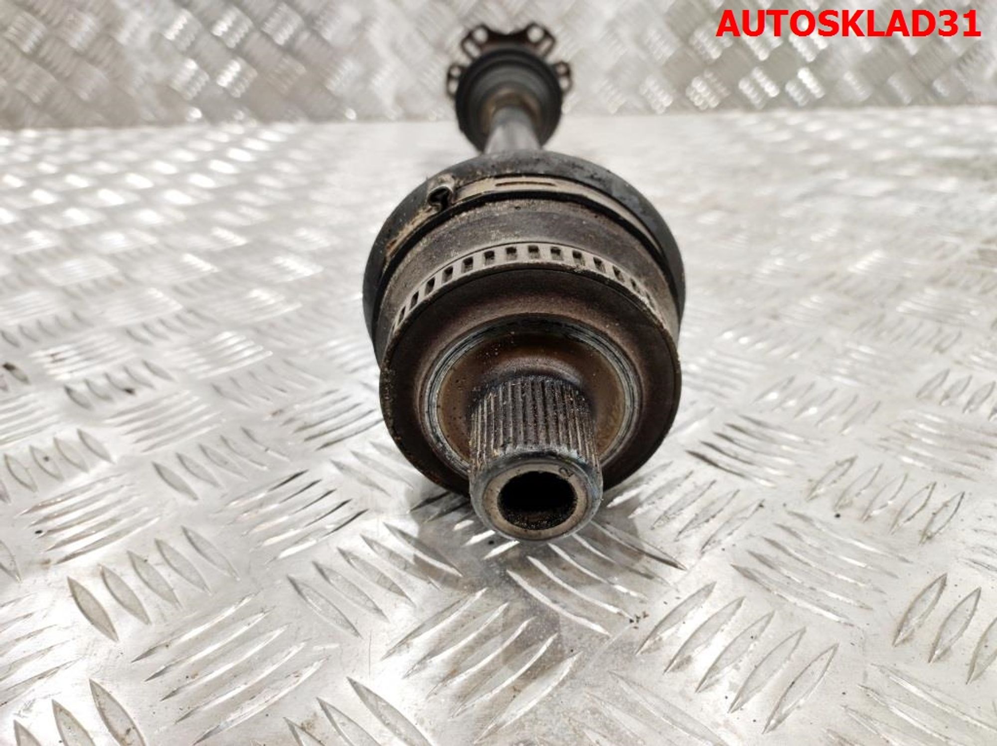 Полуось передняя правая Audi A4 B6 2.0 ALT Бензин МКПП 8E0407272AH, 5000 рублей, Дубовое