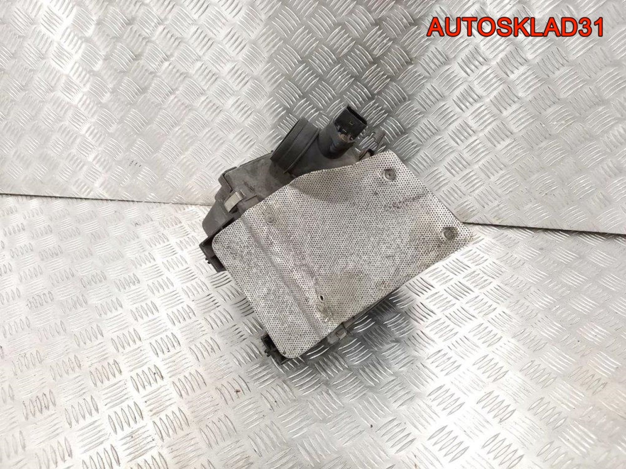 Корпус воздушного фильтра VW Passat B5 8D0129607M, 3200 рублей, Дубовое