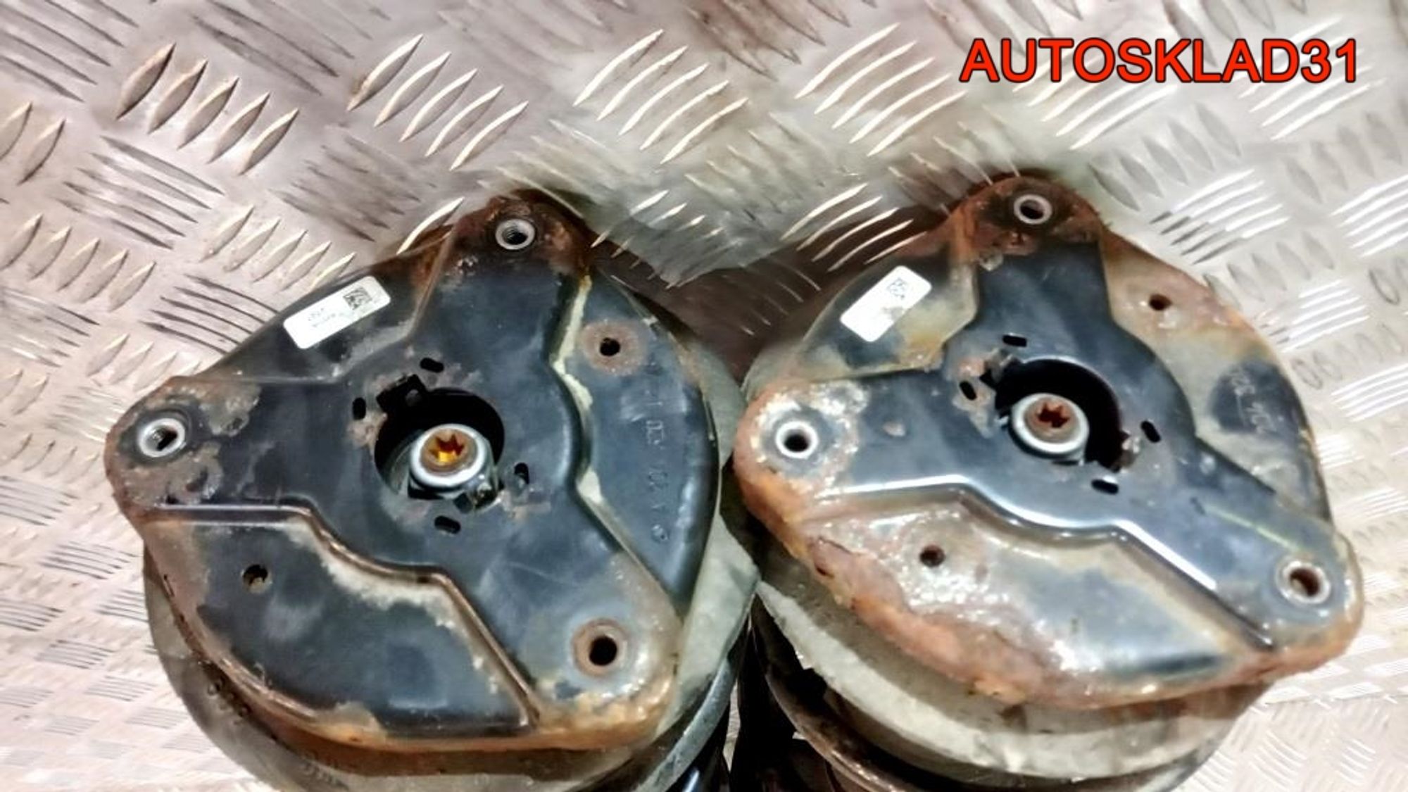Амортизатор передний в сборе Mercedes Benz W204 A2043232600, 8000 рублей, Дубовое