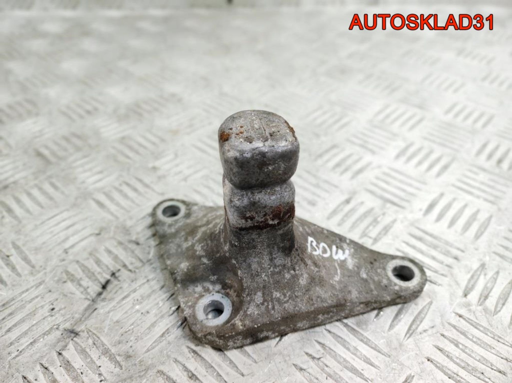 Кронштейн двигателя передний Audi A6 C6 4F0199343G, 500 рублей, Дубовое