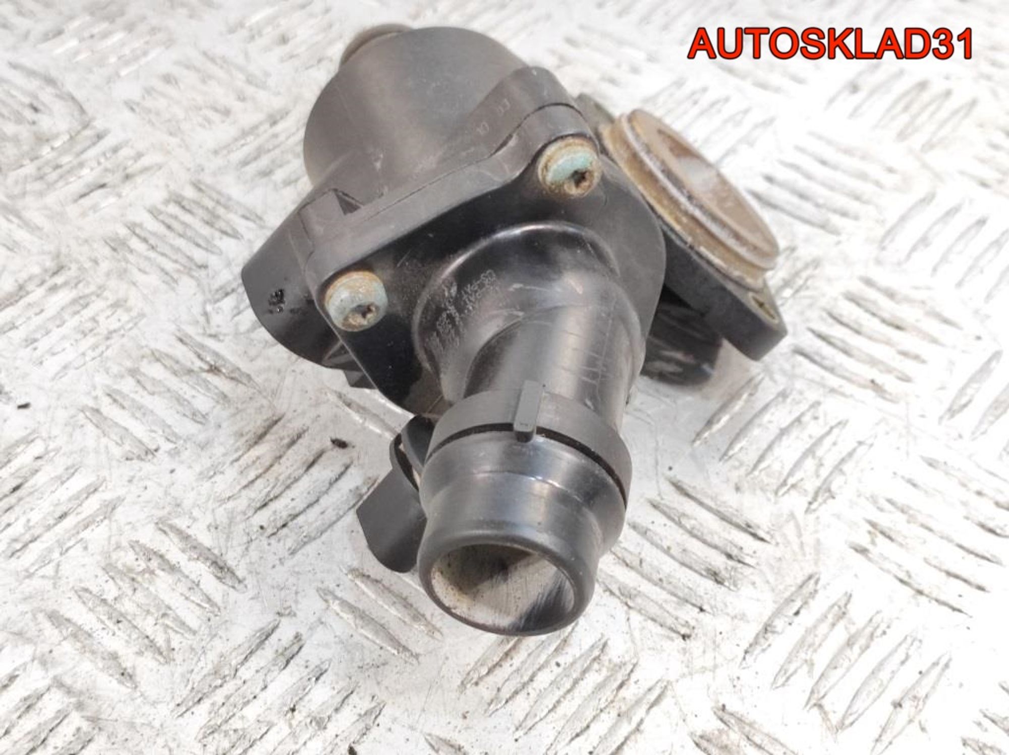 Корпус термостата VW Touran 2,0 06F121114, 1000 рублей, Дубовое