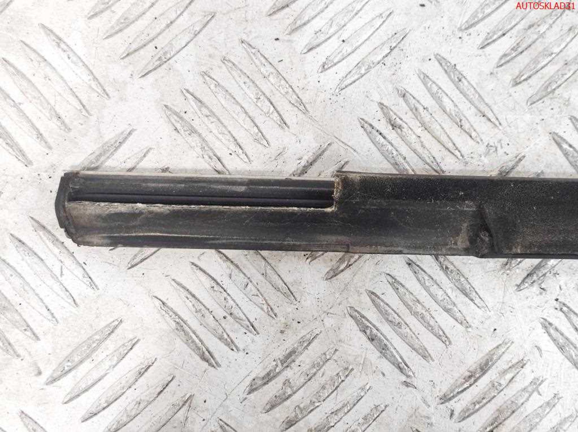 Накладка стекла заднего правого хром VW Passat B6 C9839476B, 1000 рублей, Дубовое