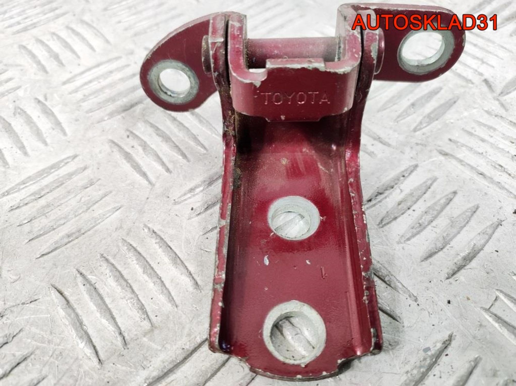 Петля двери задней правой нижняя Toyota Avensis 2, 500 рублей, Дубовое
