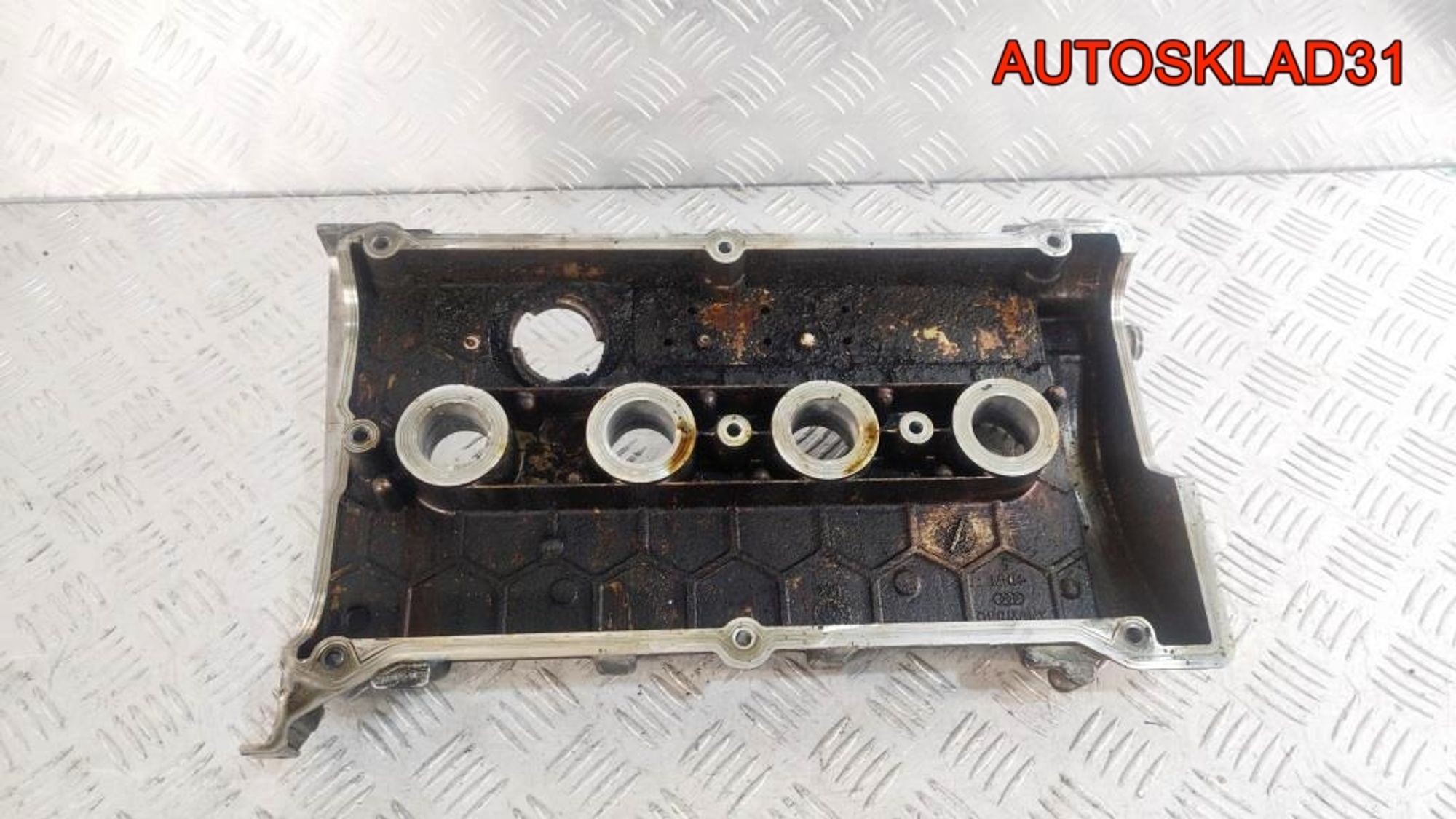 Крышка клапанная VW Passat B5 1,8 AWT 06B103469N, 2500 рублей, Дубовое