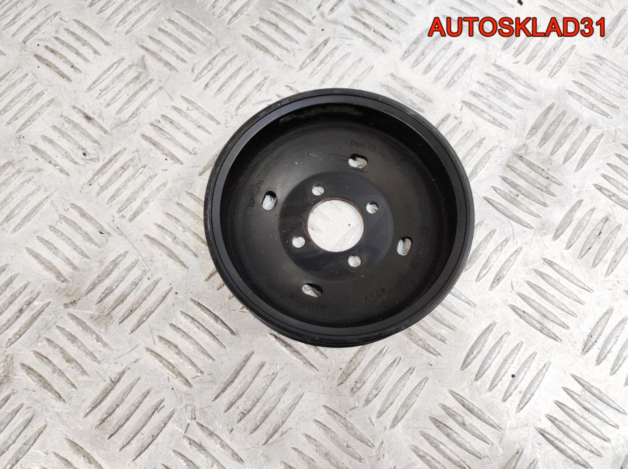 Шкив помпы Audi A8 D3 6.0BHT Бензин 07D121031D, 900 рублей, Дубовое