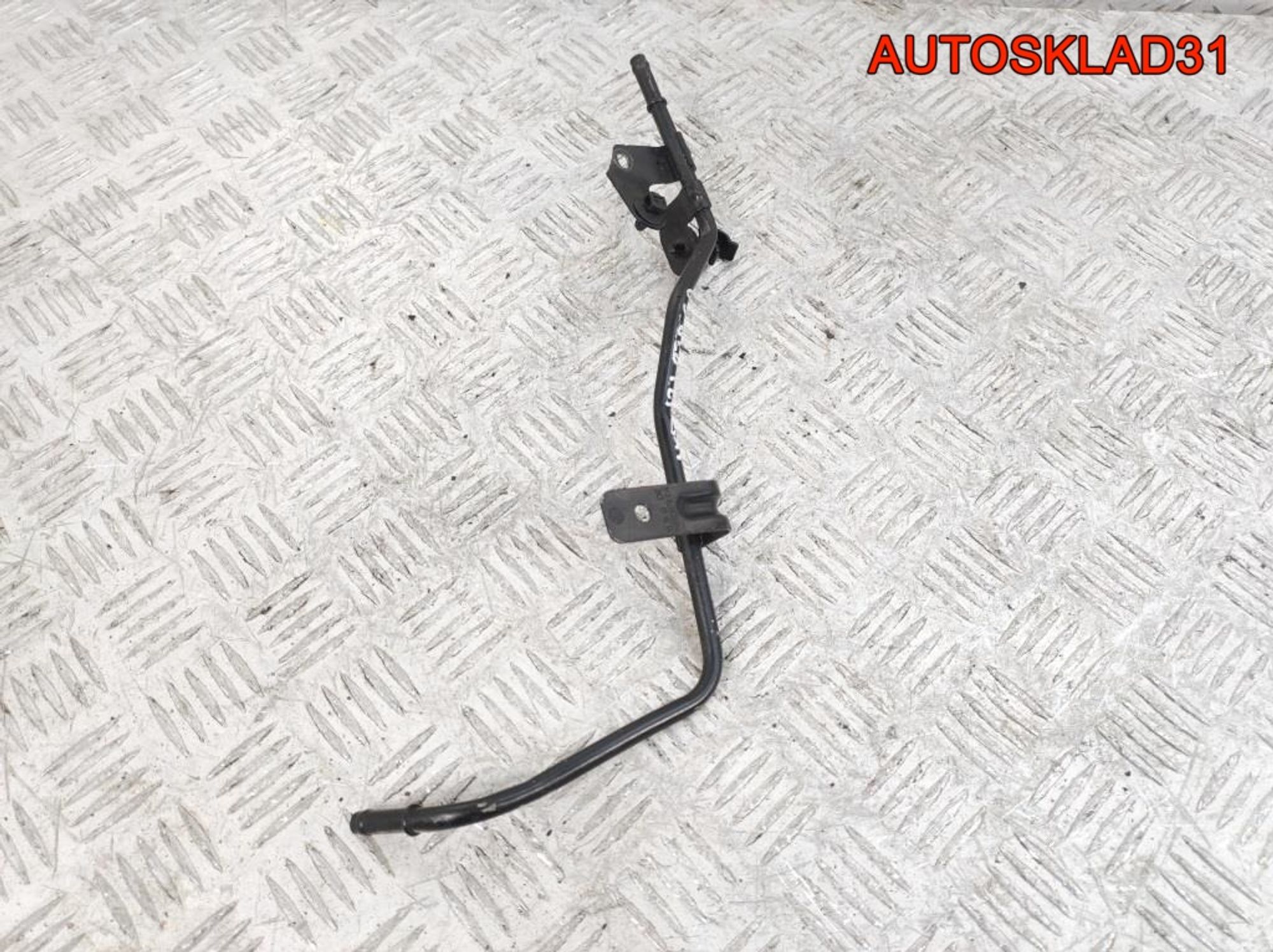 Трубка охлаждающей жидкости VW Tiguan 1,4 Бензин 1K0121070CA, 1000 рублей, Дубовое