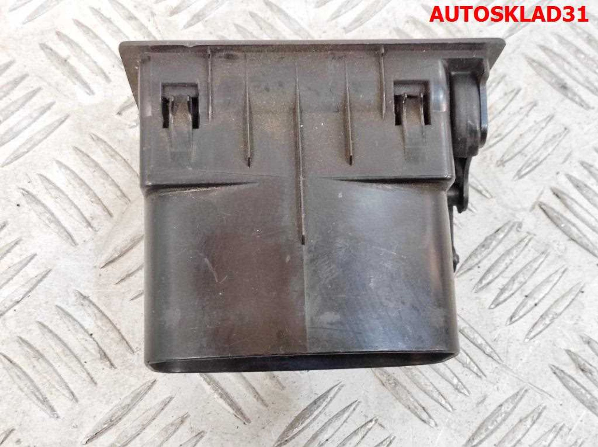 Дефлектор обдува салона VW Golf 3 701819709, 1000 рублей, Дубовое