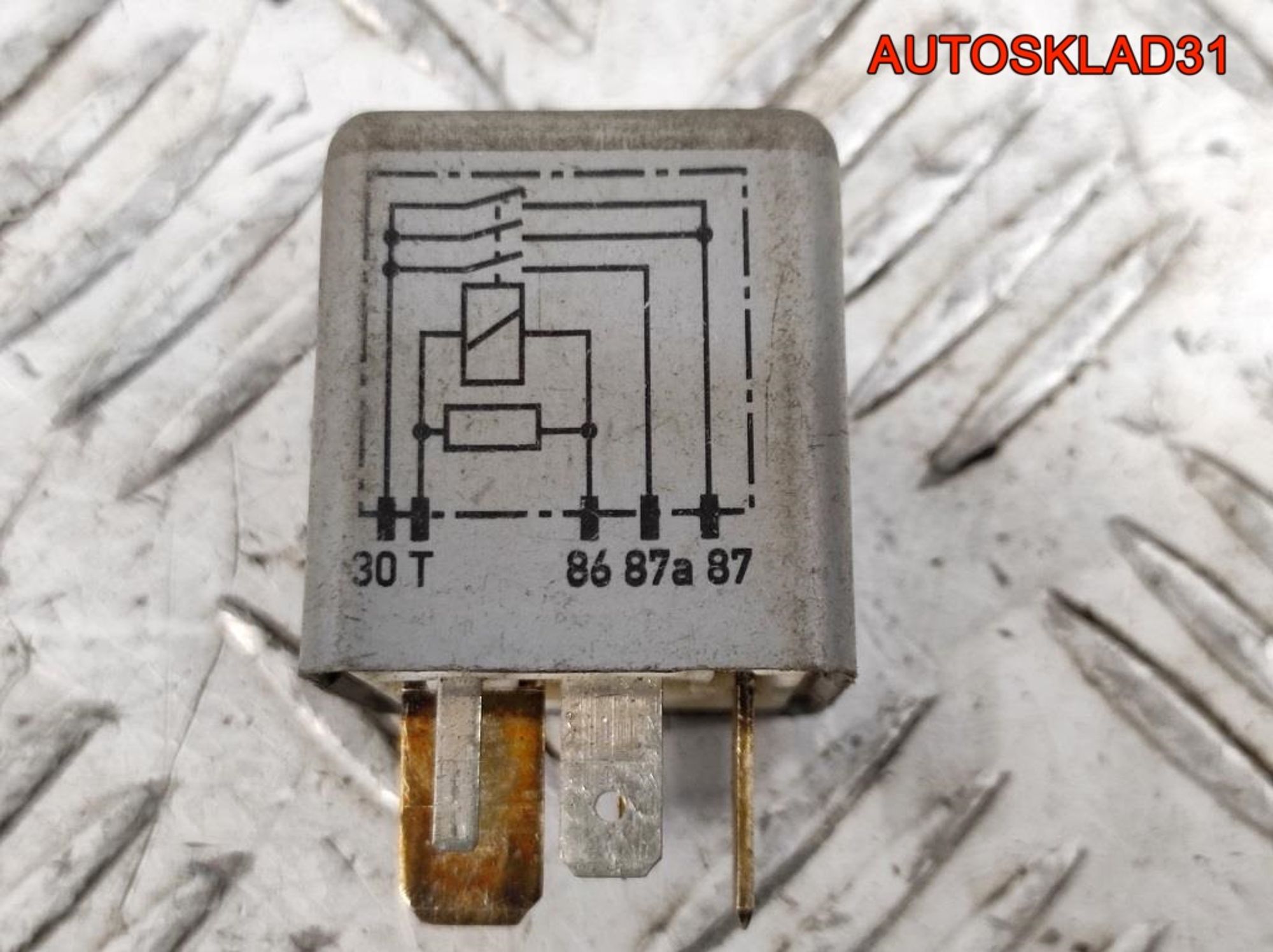 Реле топливного насоса №372 Audi 100 C4 4D0951253, 600 рублей, Дубовое