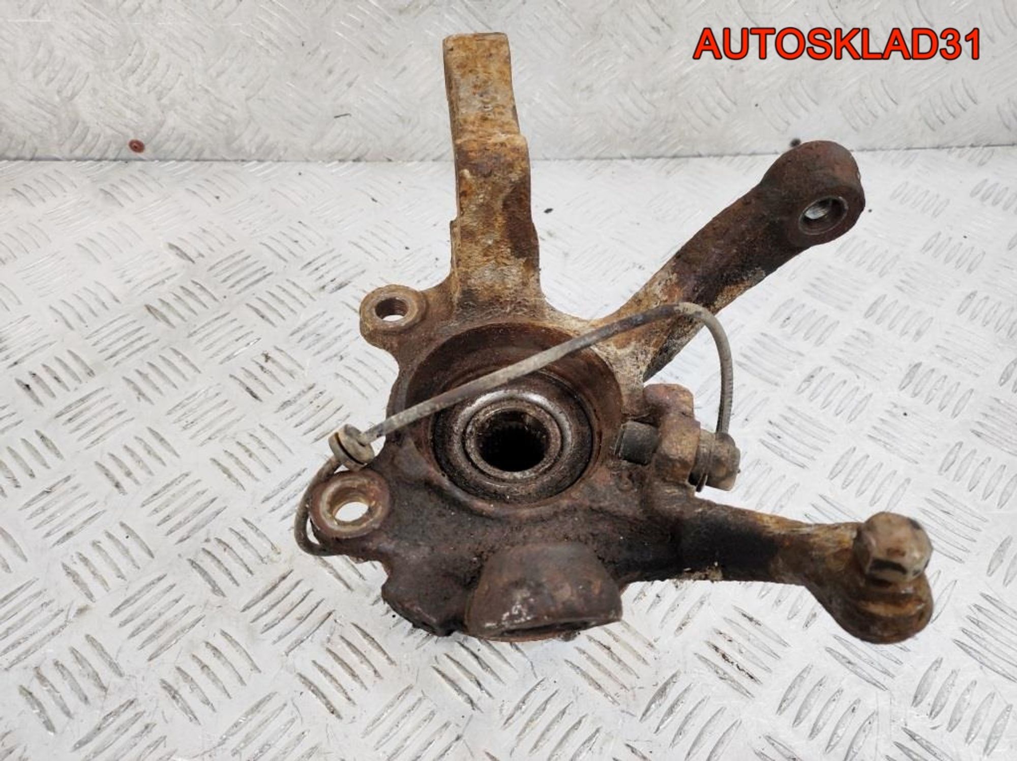 Кулак поворотный передний правый Nissan X-Trail T30 400148H300, 2700 рублей, Дубовое