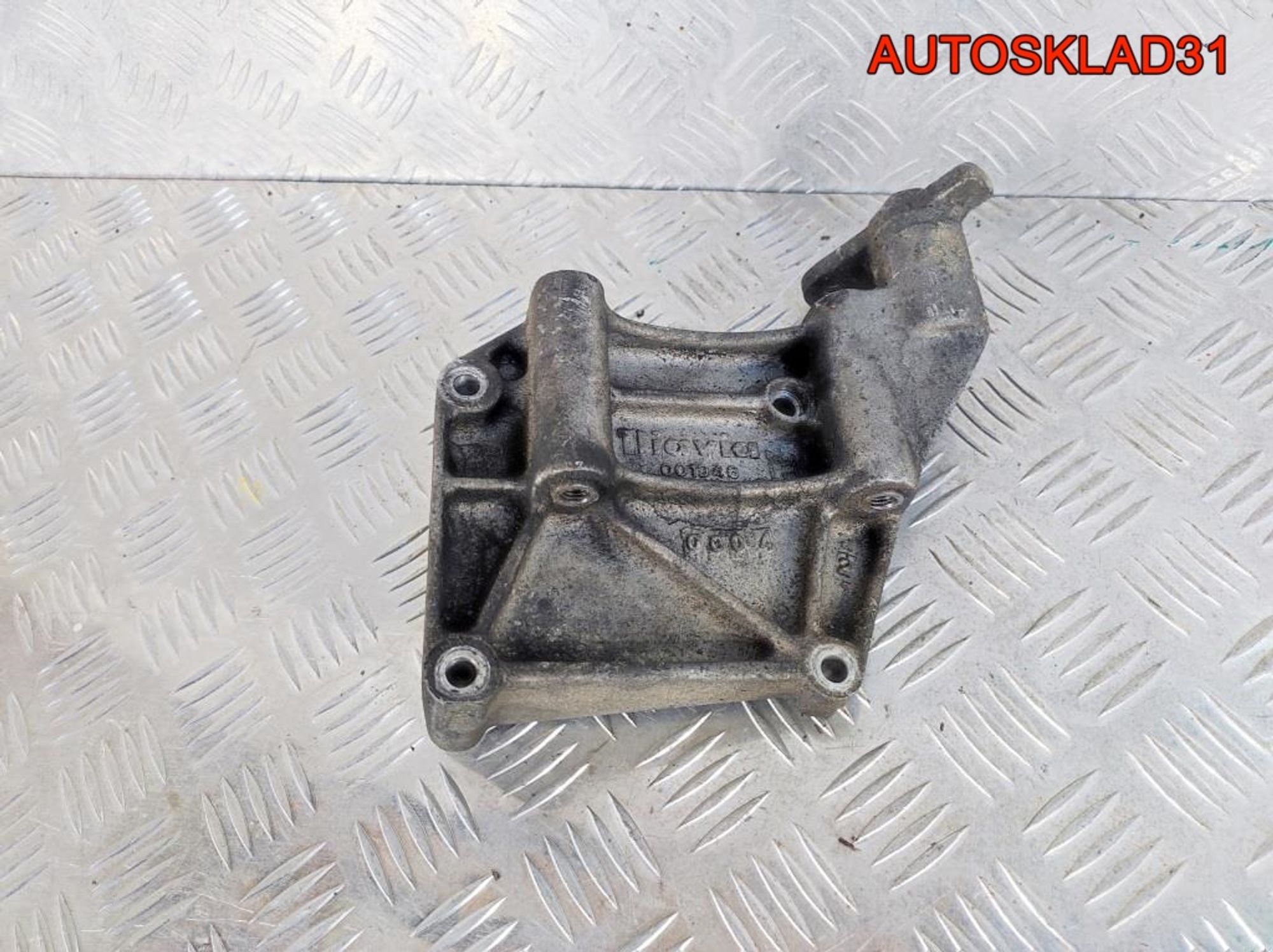 Кронштейн двигателя VW Passat B5 1,9 AFN Дизель, 900 рублей, Дубовое