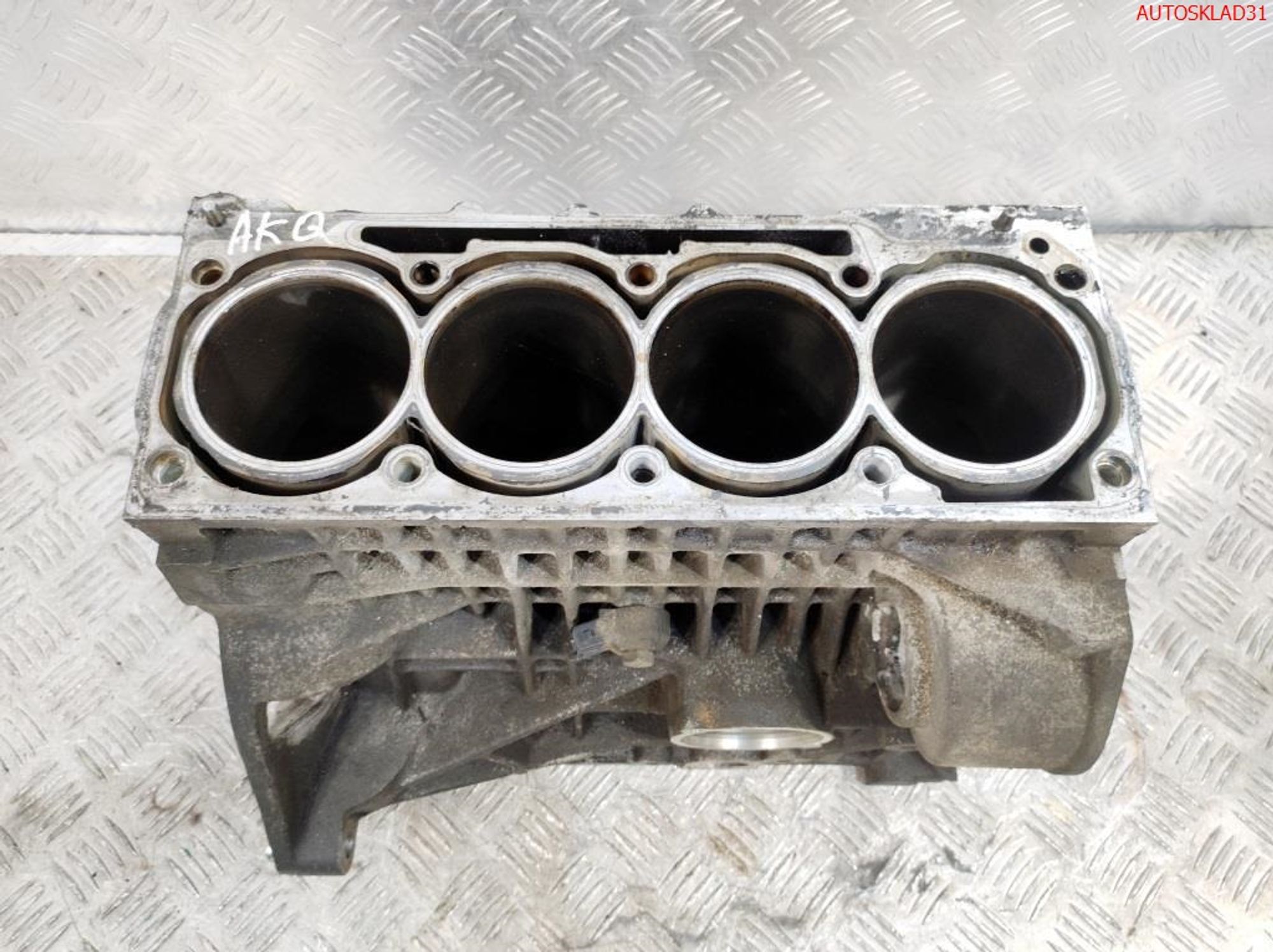 Блок цилиндров VW Golf 4 1.4 AKQ Бензин 030103019B, 5000 рублей, Дубовое