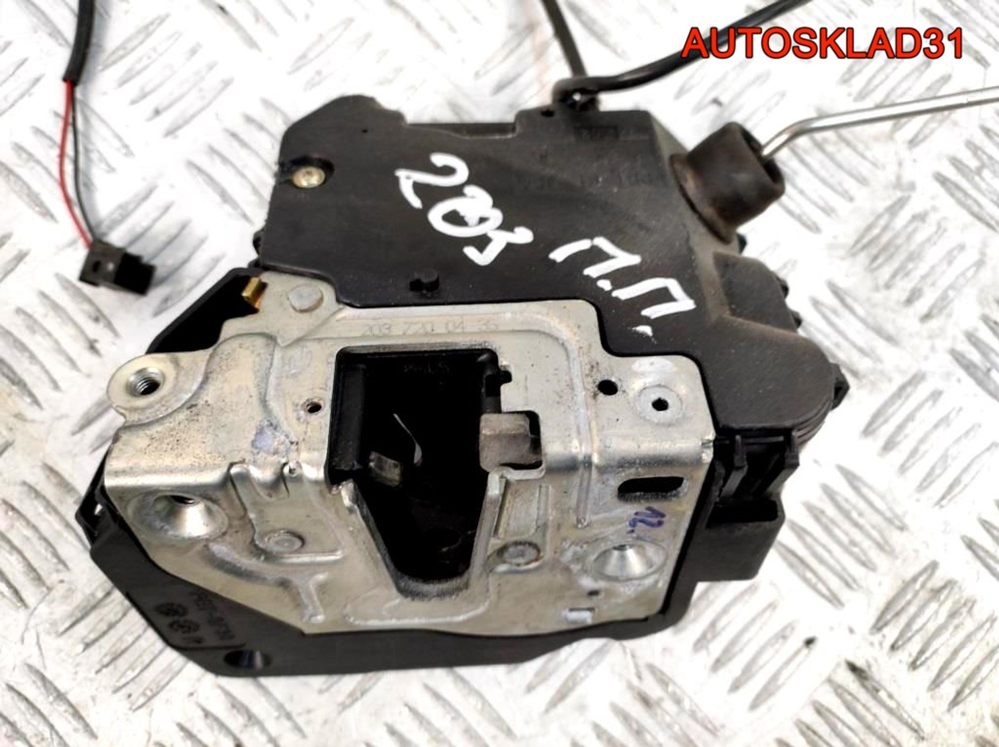 Замок двери перед правой MercedeS W203 A2037200435, 2800 рублей, Дубовое