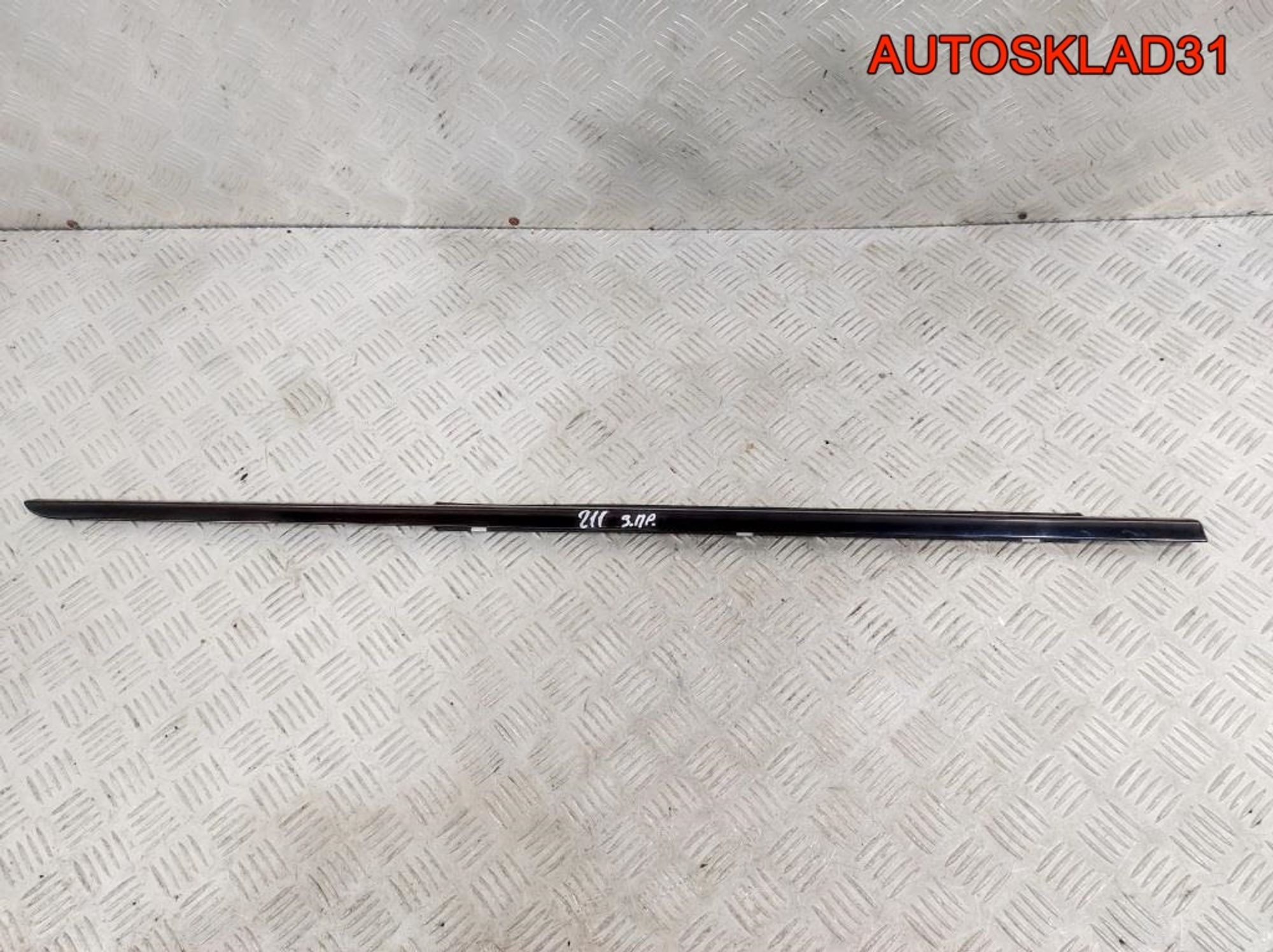 Накладка стекла заднего правого Mercedes W211, 900 рублей, Дубовое