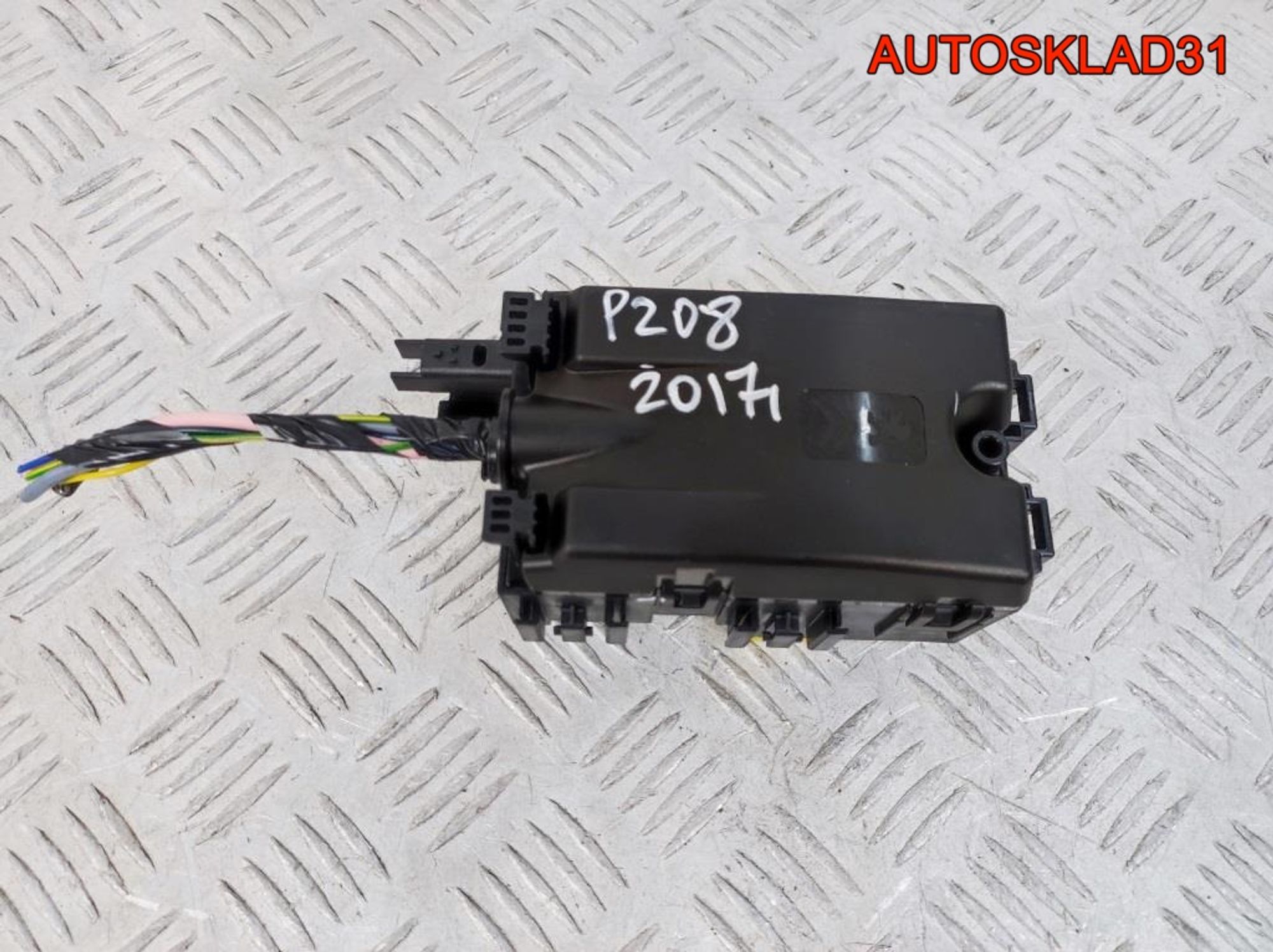 Блок предохранителей Peugeot 208 9812661980, 2100 рублей, Дубовое