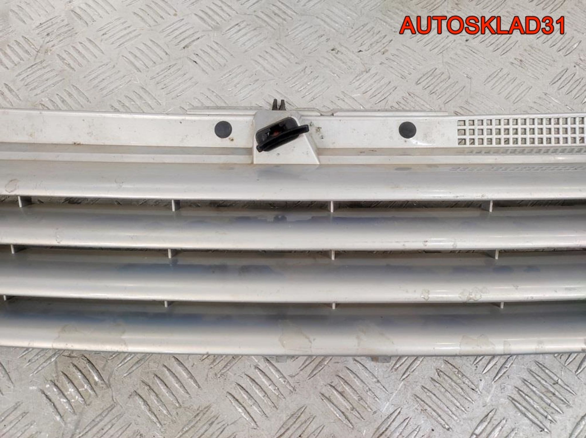 Решётка радиатора Volkswagen Bora 1J5853653OE, 2500 рублей, Дубовое