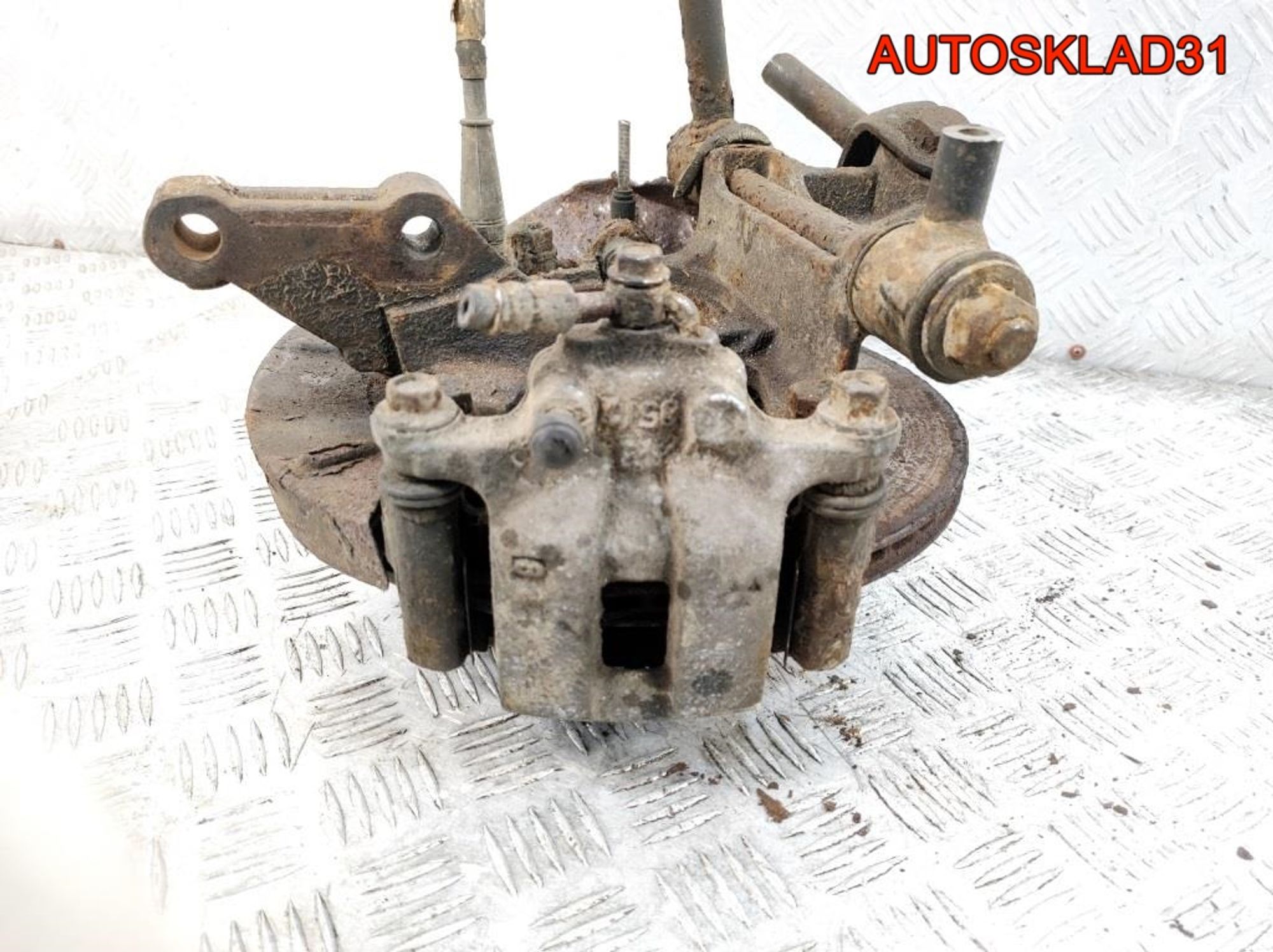 Кулак поворотный задний левый Nissan X-Trail T30 430198H300, 7000 рублей, Дубовое