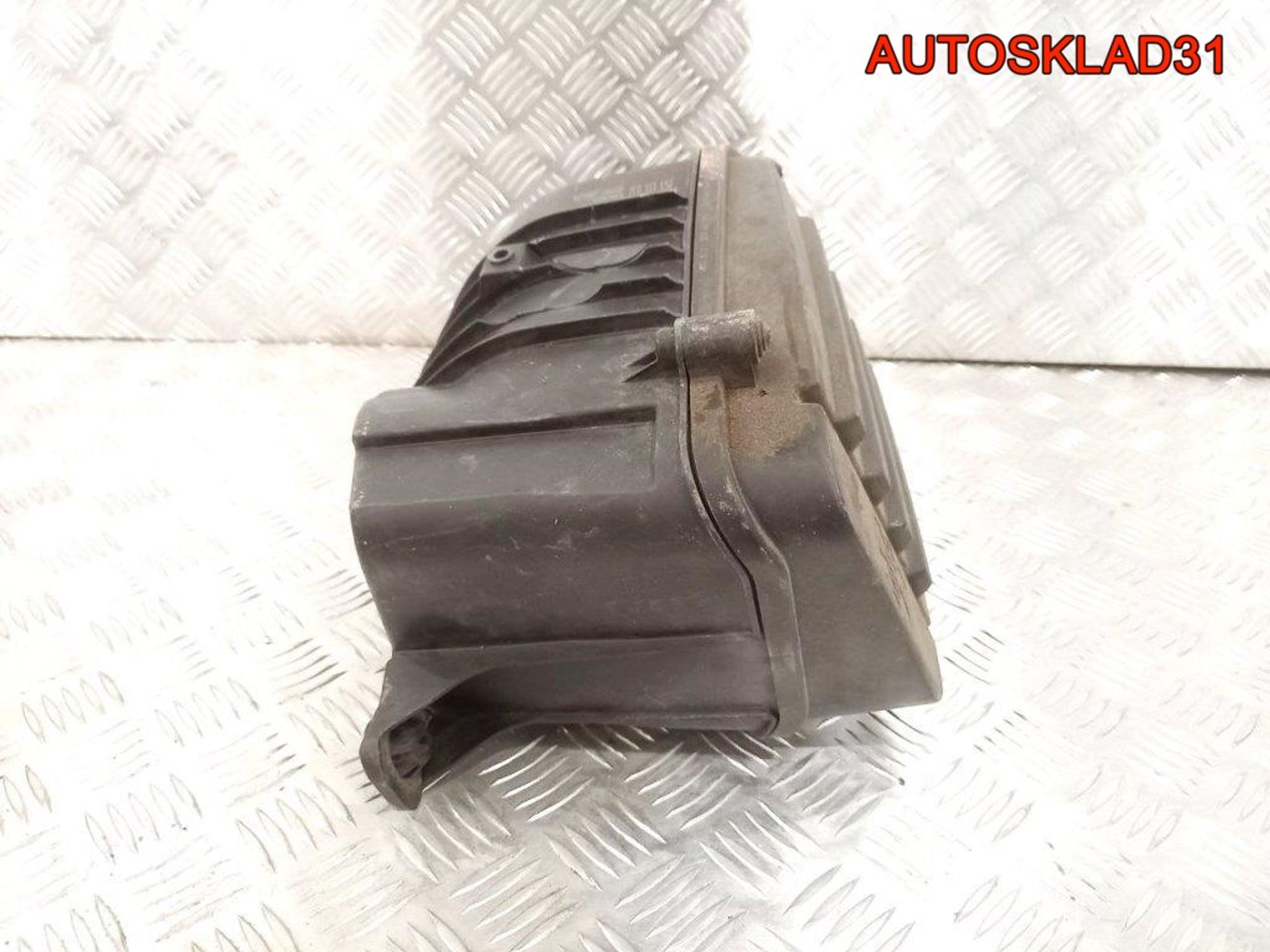 Корпус воздушного фильтра VW Touran 1F0129607, 3200 рублей, Дубовое