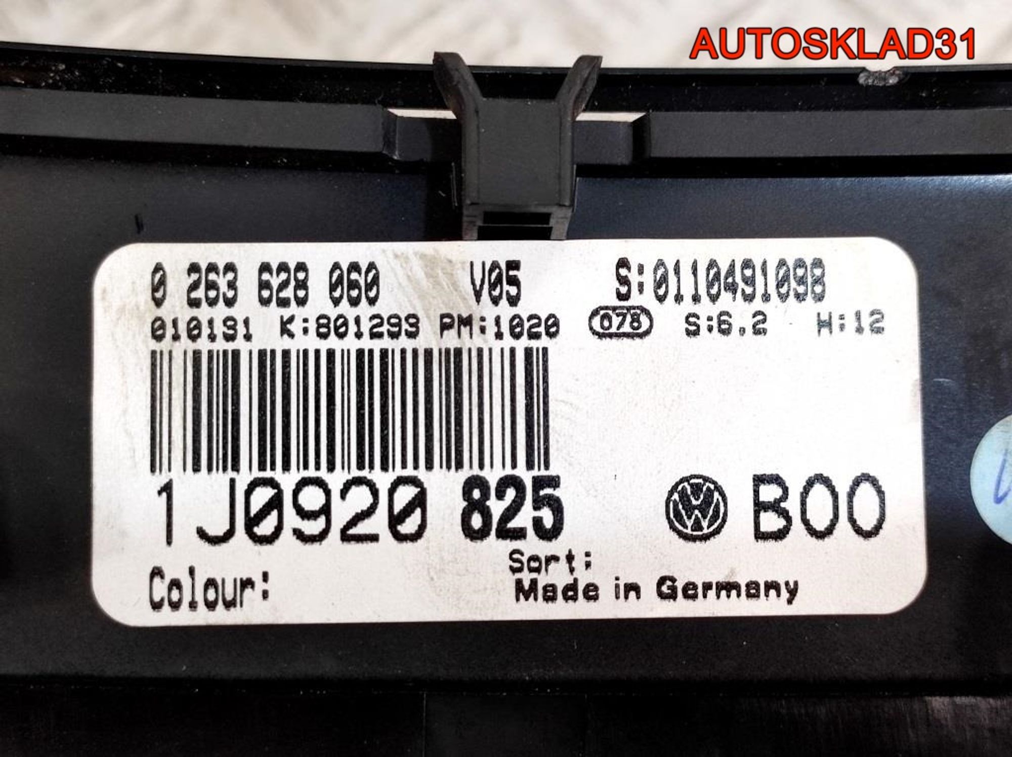 Панель приборов VW Golf 4 1J0920825 Бензин, 4500 рублей, Дубовое