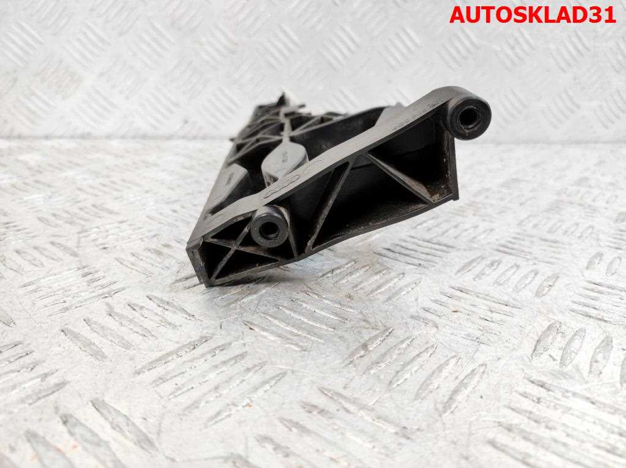 Кронштейн фары левый Audi A6 C7 4G 4G0807607, 1500 рублей, Дубовое