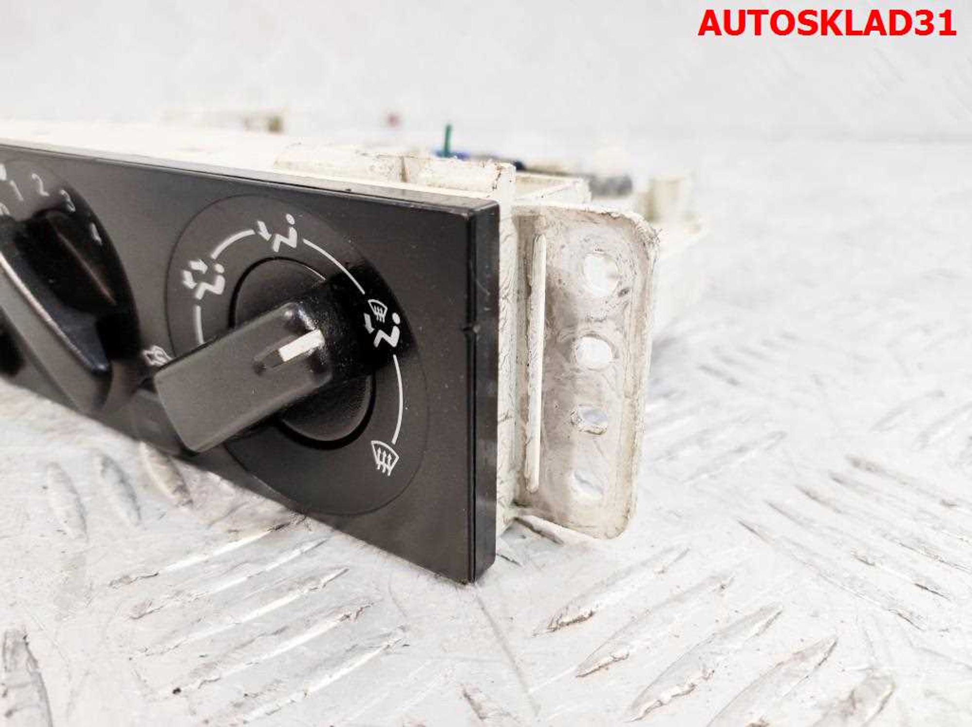 Блок управления отопителем Mitsubishi Pajero 3 MR460015, 18000 рублей, Дубовое