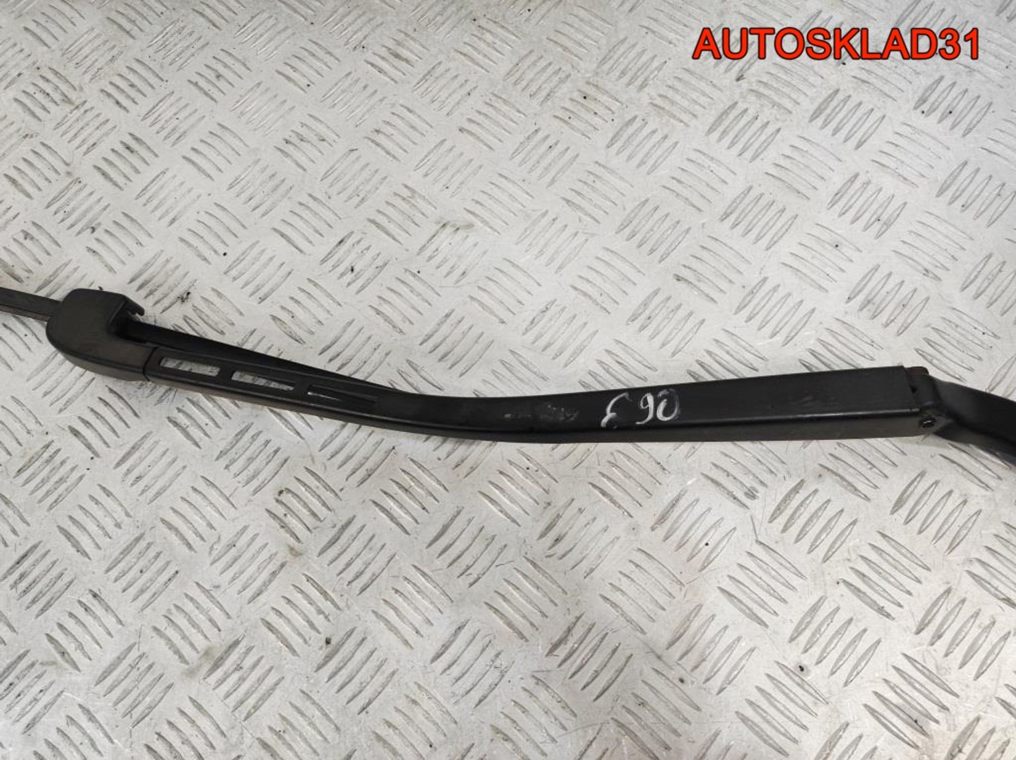 Поводок дворников правый BMW E90 61617171641, 900 рублей, Дубовое