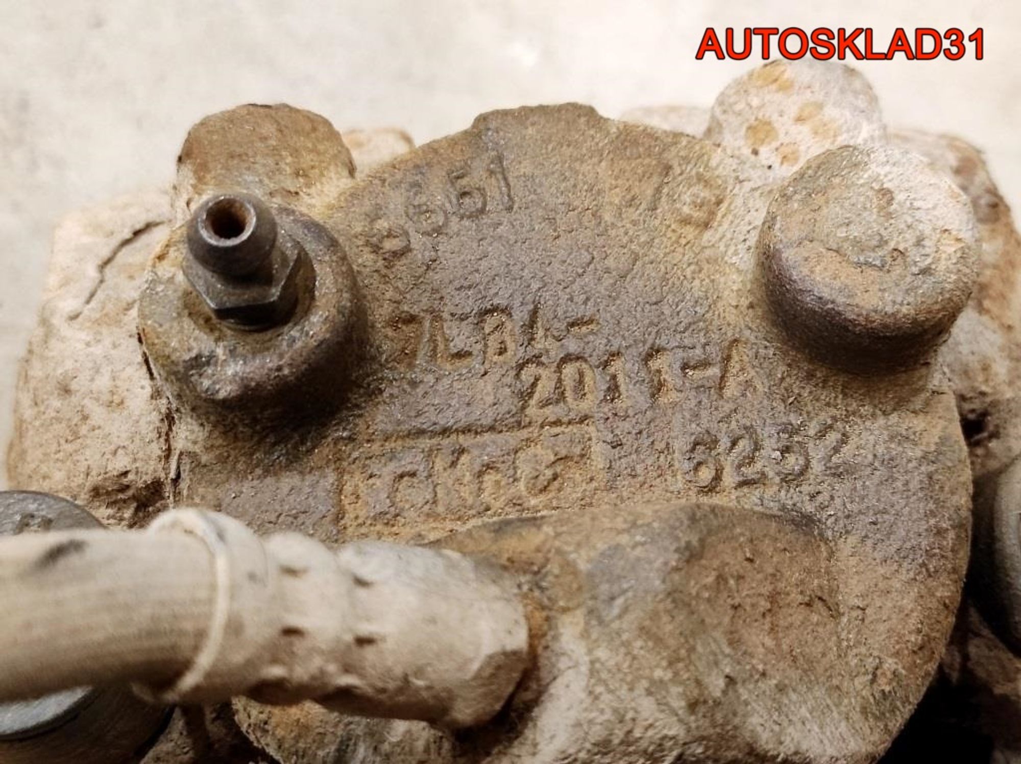 Кулак поворотный передний левый Ford Maverick 2 3,0 7KB4 6L8418K001AB, 8100 рублей, Дубовое