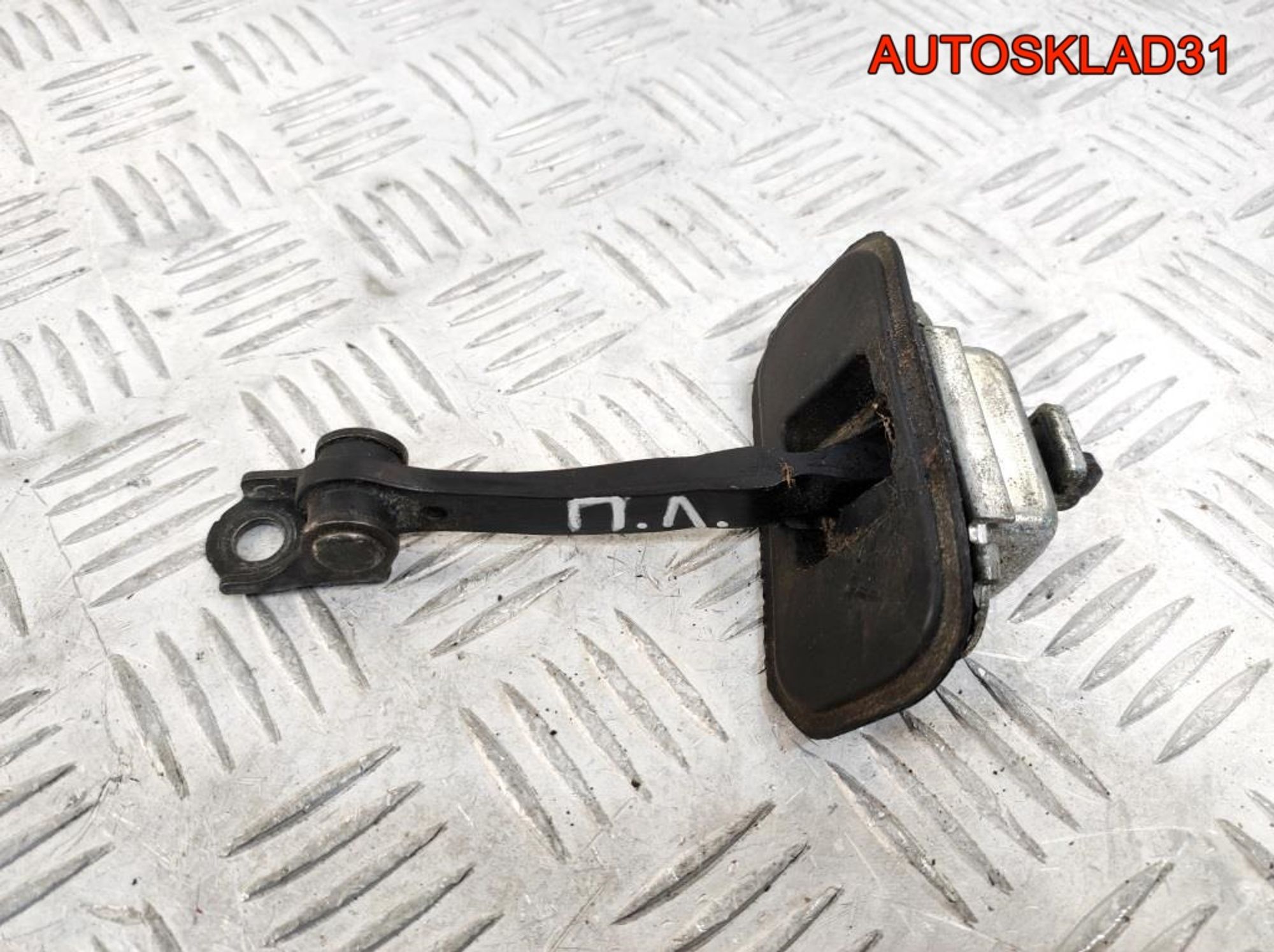 Ограничитель двери передний Nissan Qashqai, 900 рублей, Дубовое