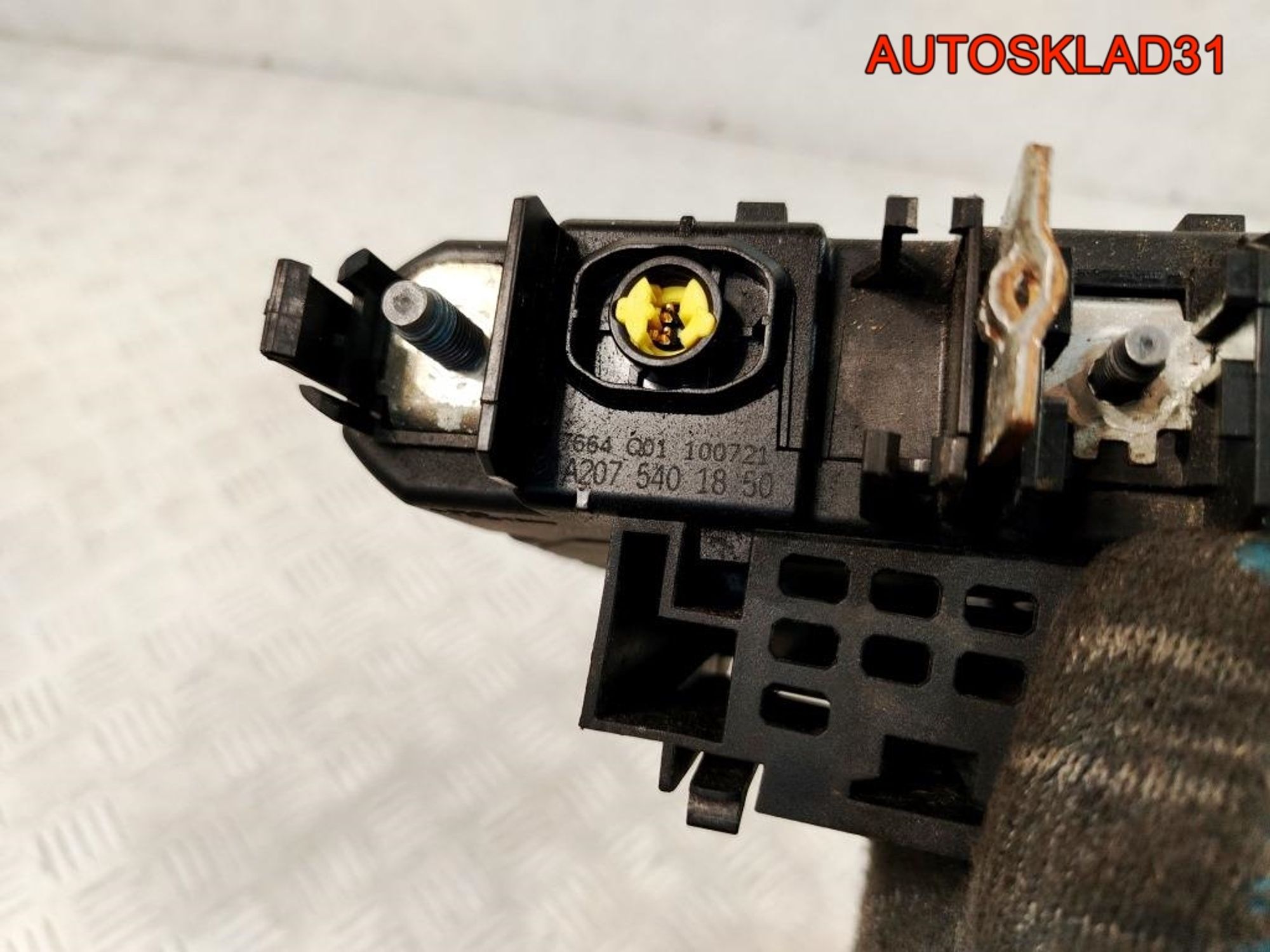 Блок предохранителей Mercedes Benz W204 A2075401850, 2500 рублей, Дубовое