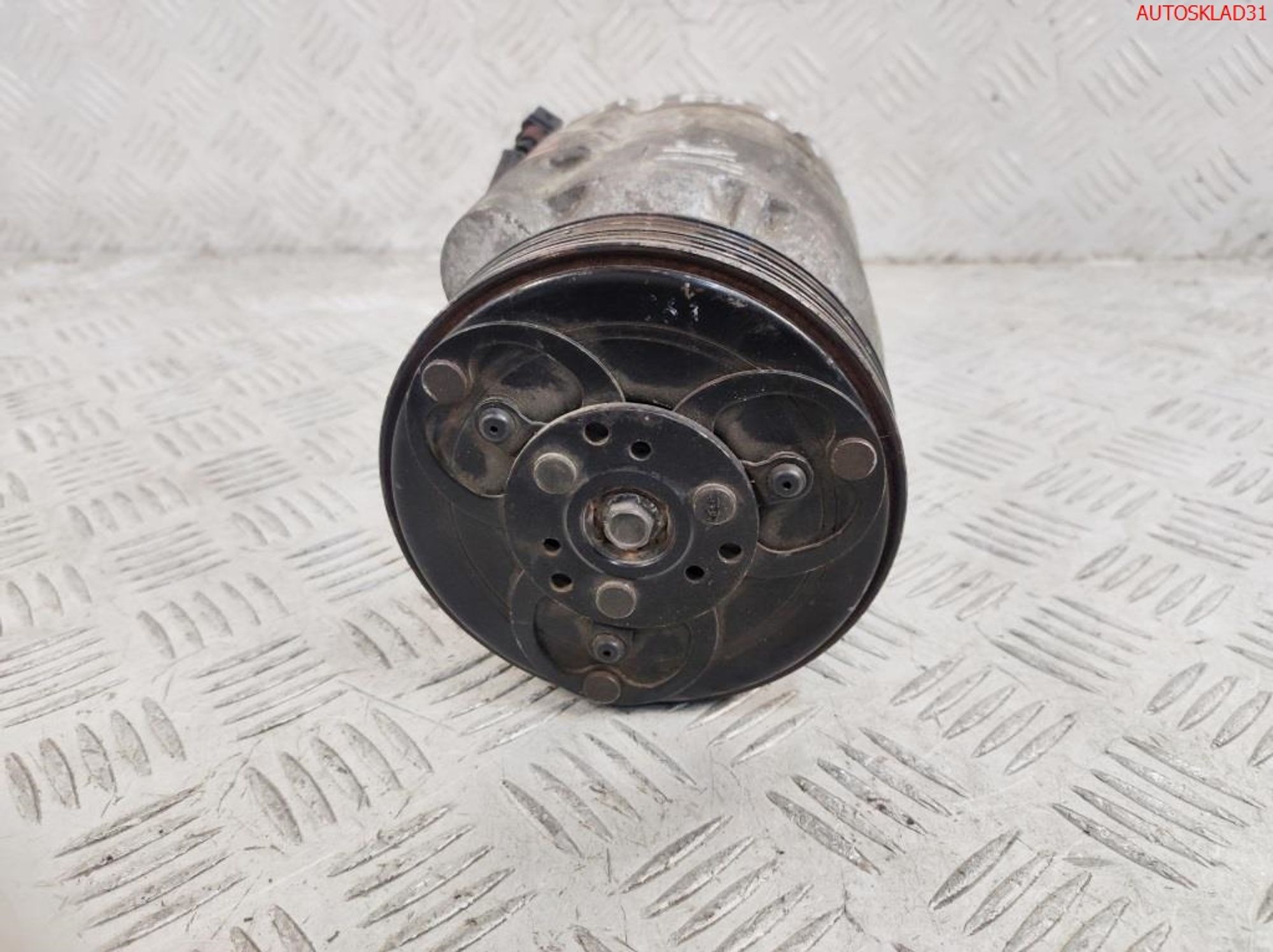 Компрессор кондиционера VW Golf 4 1J0820803B, 5900 рублей, Дубовое