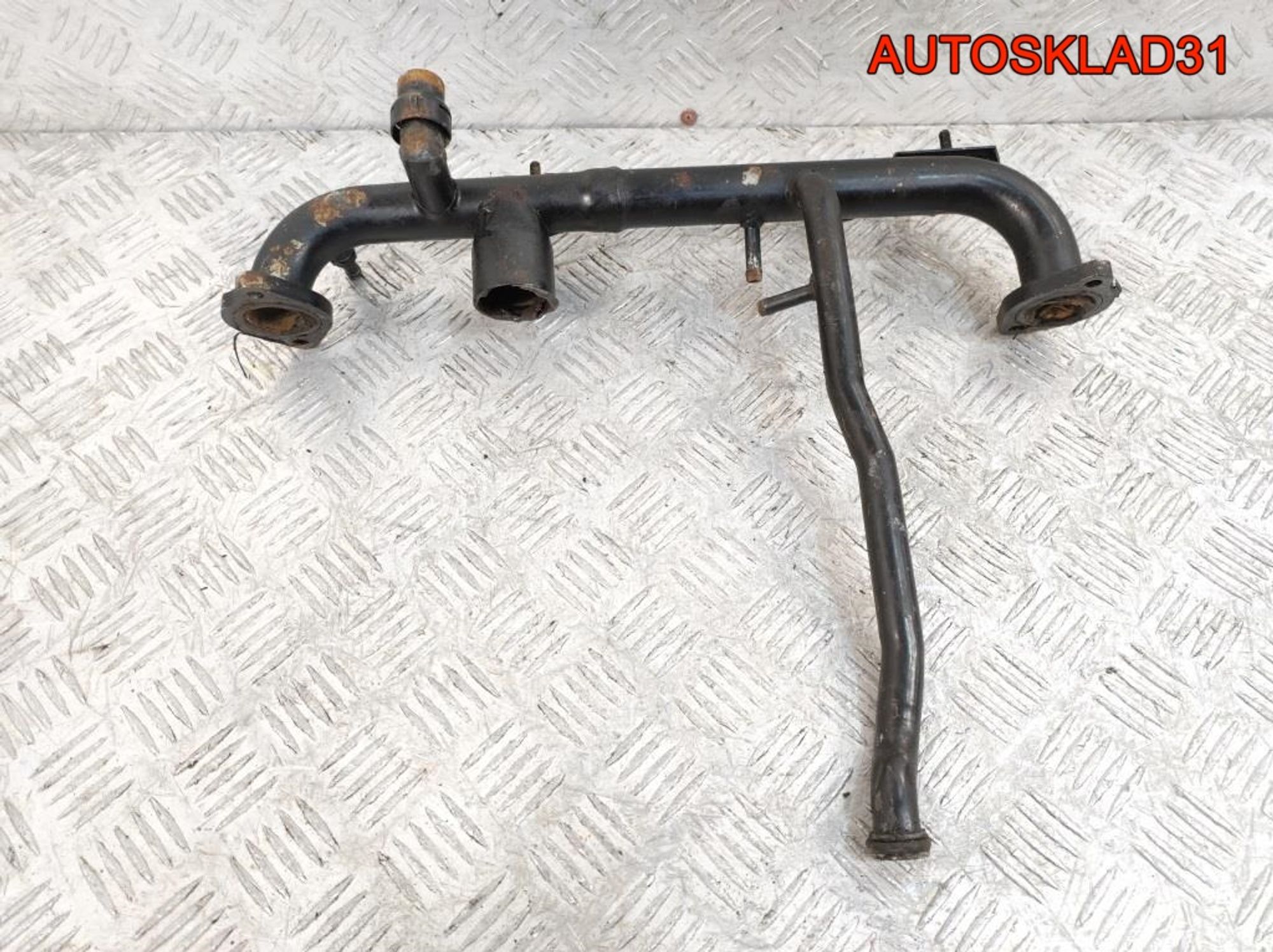 Трубка системы охлаждения Audi A4 B6 3,0 ASN 06C121085F, 1500 рублей, Дубовое