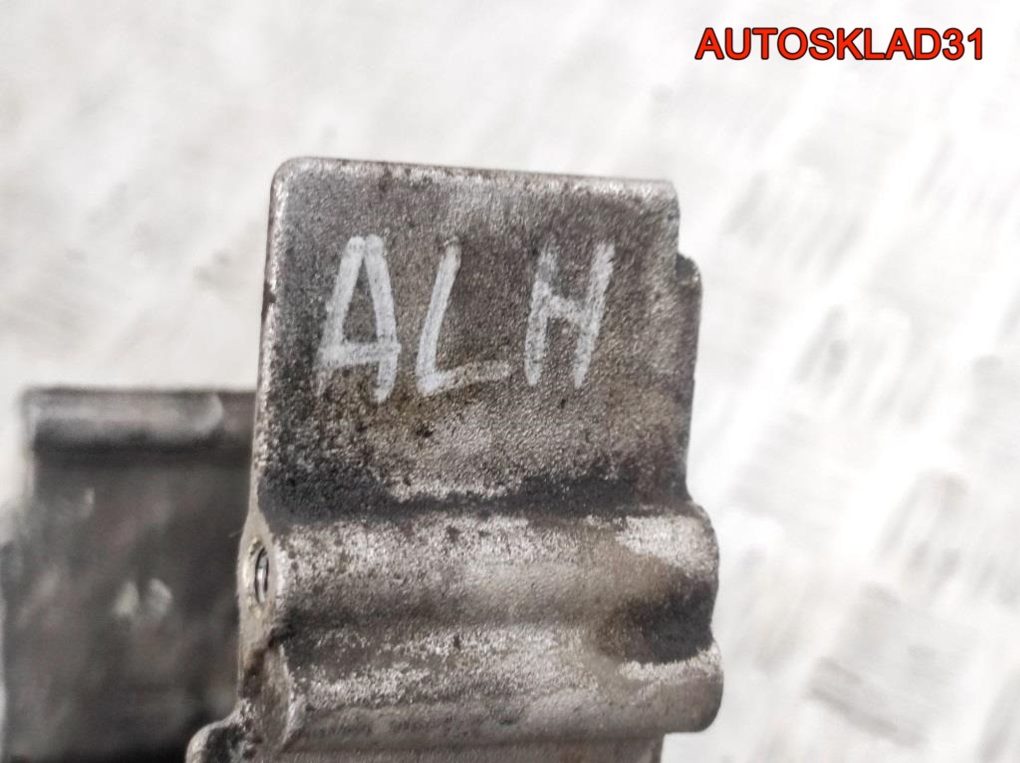 Крышка двигателя передняя VW Golf 4 1.9 ALH 038103153A, 1200 рублей, Дубовое