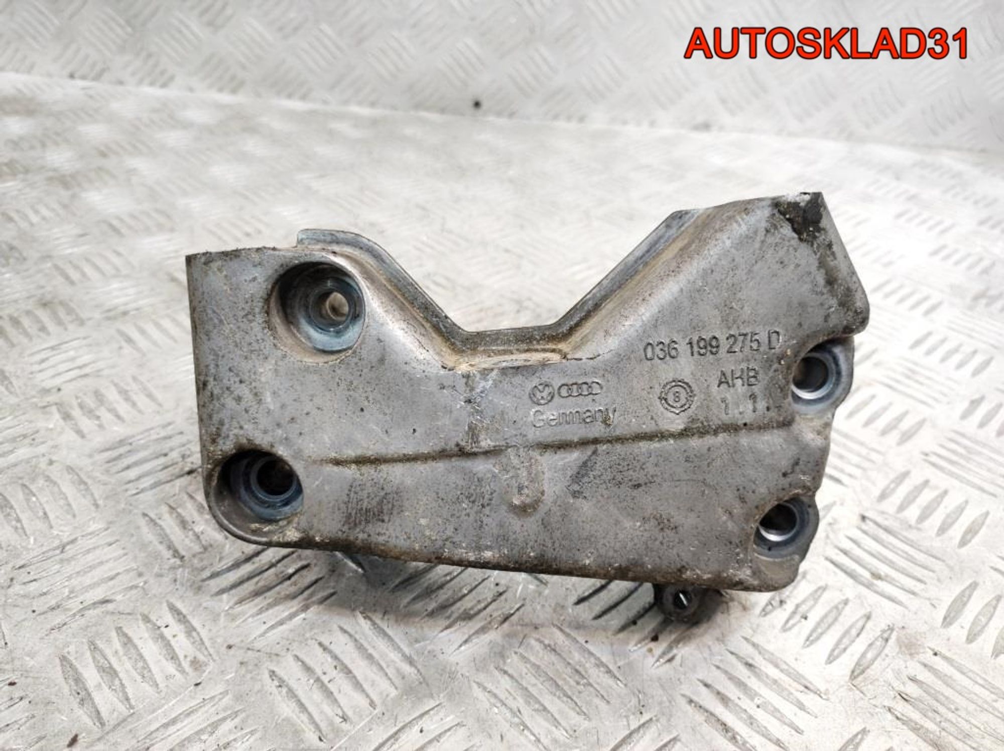 Кронштейн двигателя задний VW Polo 3 036199275D, 700 рублей, Дубовое