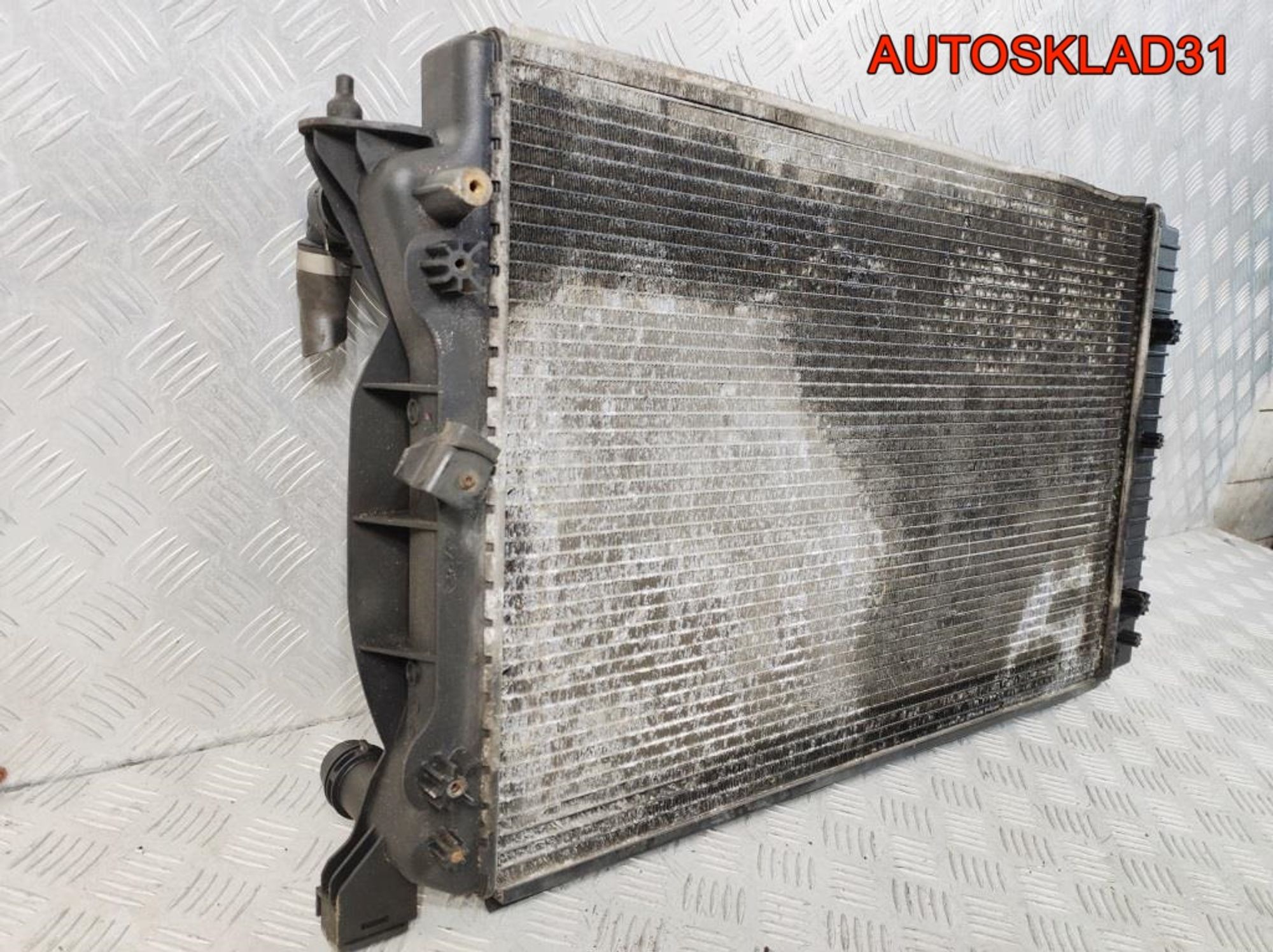 Радиатор основной Audi A4 B7 Дизель АКПП, 6300 рублей, Дубовое