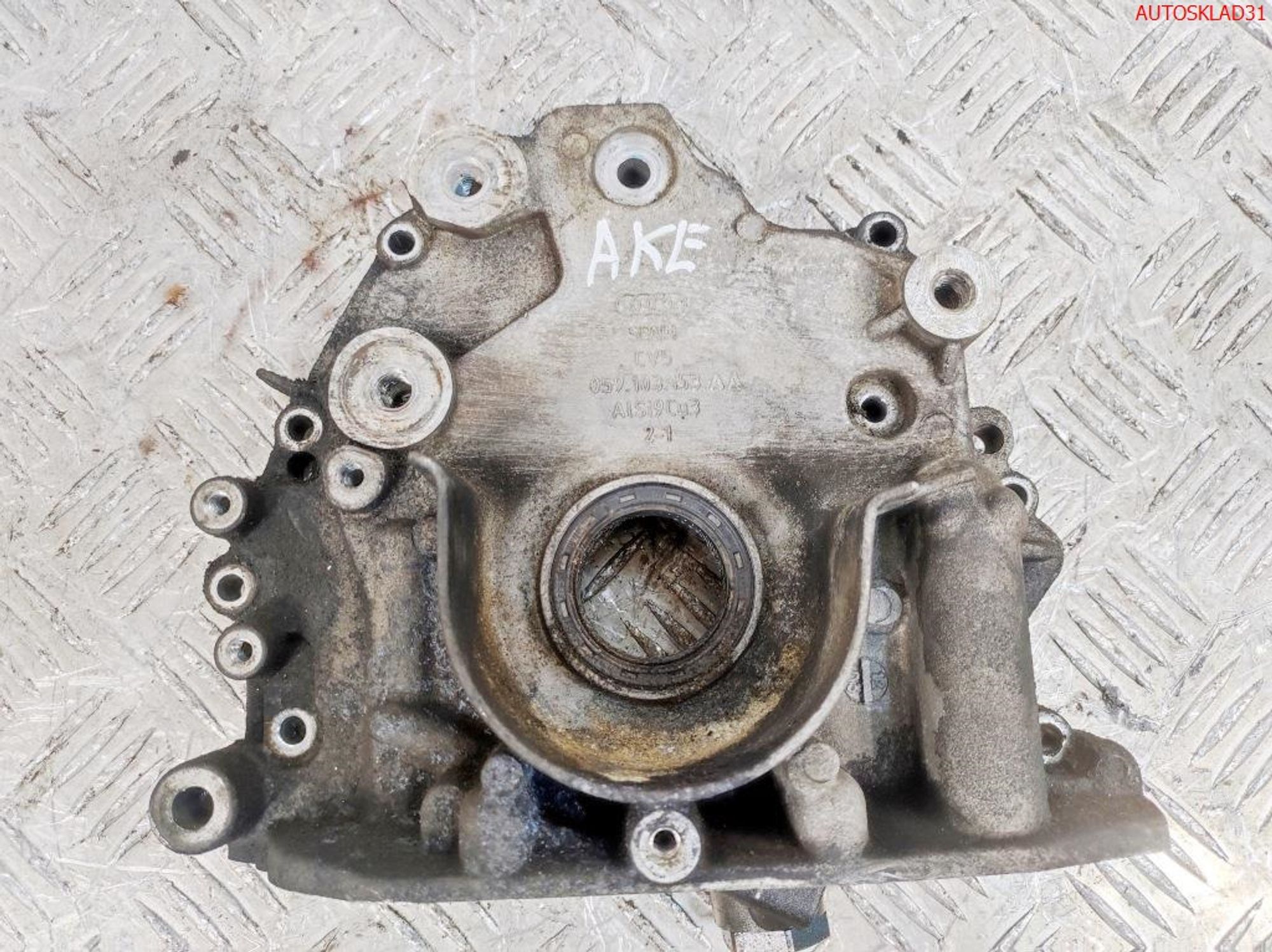 Крышка двигателя передняя Audi A6 C5 2,5 AKE 059103153AA, 5000 рублей, Дубовое