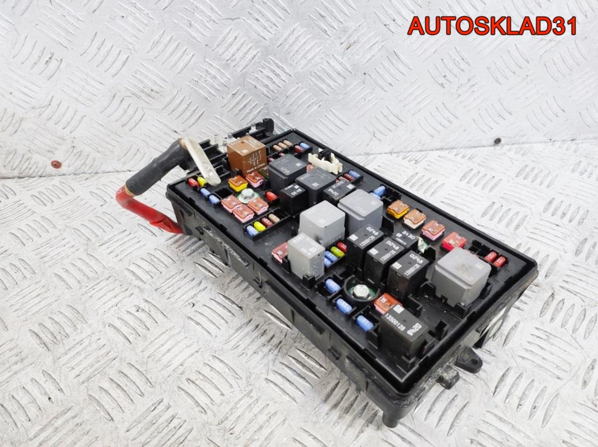 Блок предохранителей Opel Insignia A20DTH 13222782, 2100 рублей, Дубовое