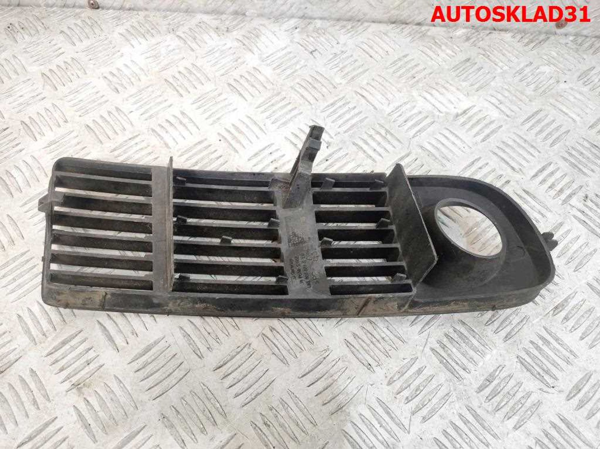 Решетка в бампер левая  Audi A6 C5 4B0807681G Дорест, 2500 рублей, Дубовое