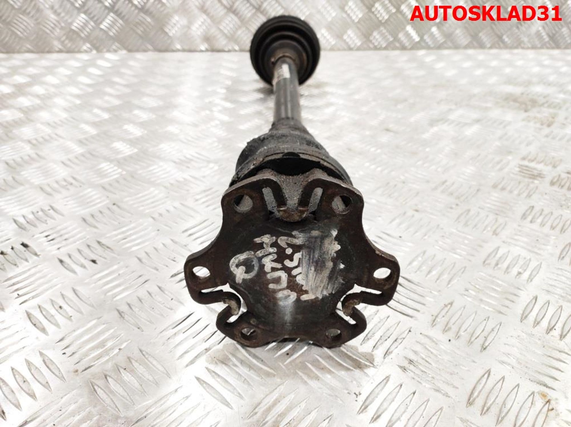 Полуось передняя левая Audi A4 B6 8E0407271S 2,5 AKE 4WD МКПП, 5000 рублей, Дубовое