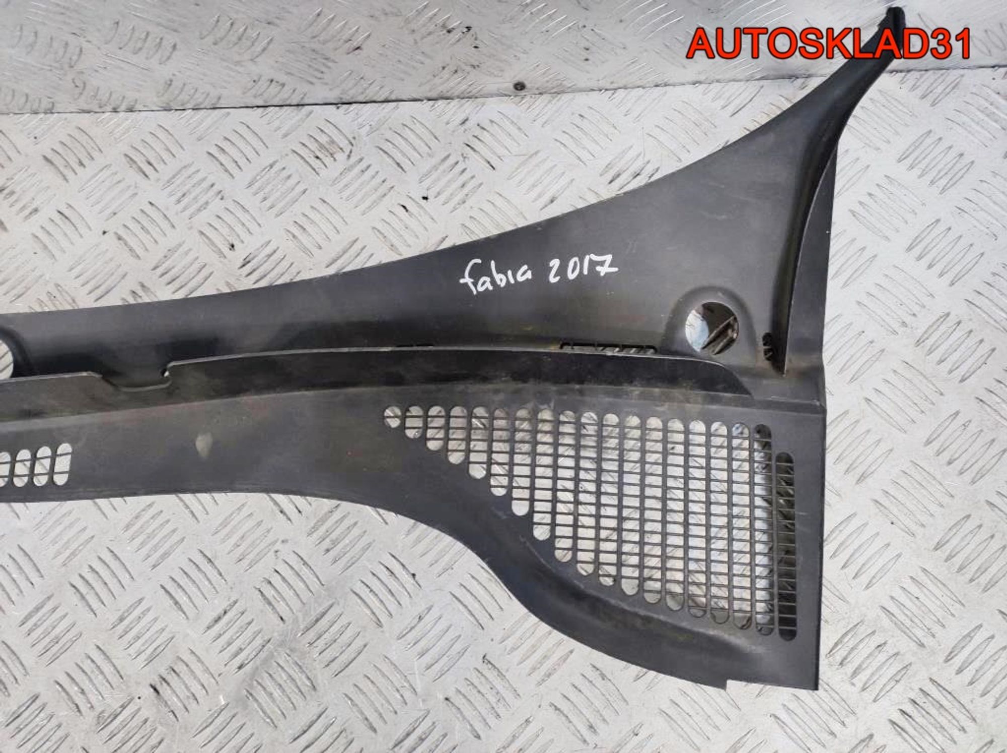 Решетка стеклоочистителя Skoda Fabia 3 6V1819416, 6500 рублей, Дубовое