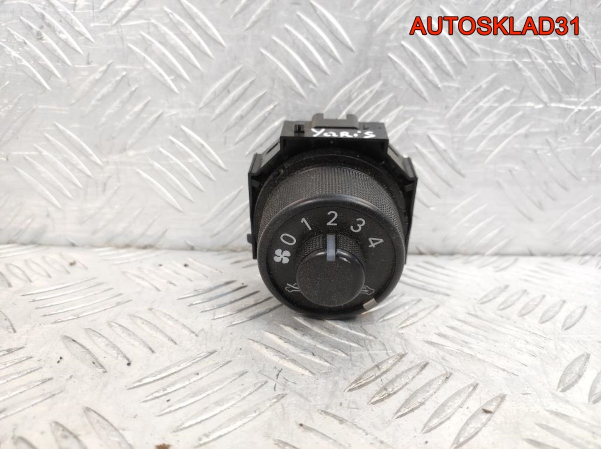 Переключатель отопителя Toyota Yaris 2 559020D010, 500 рублей, Дубовое