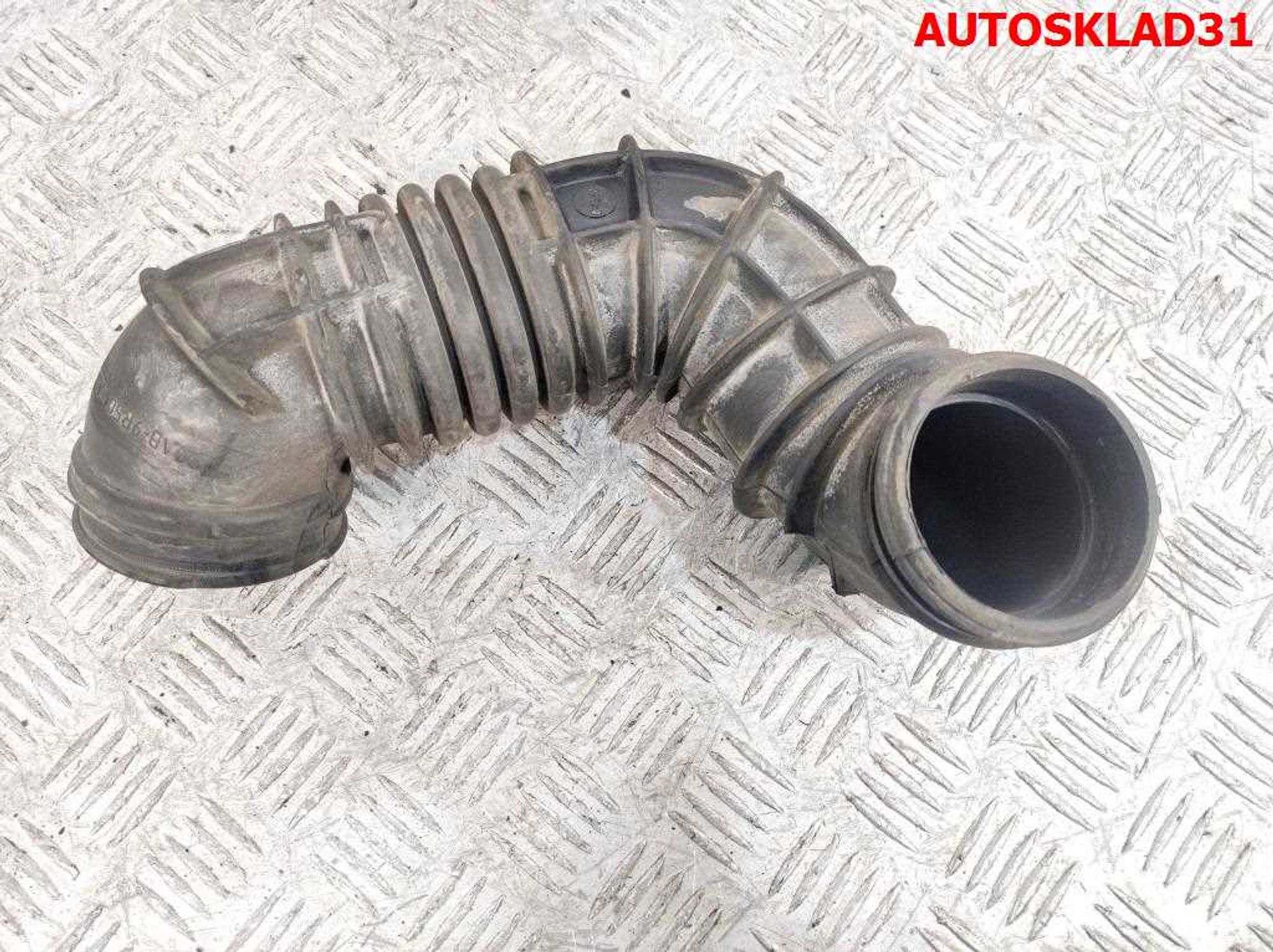 Патрубок воздушного фильтра Ford Focus 1 1,6 Бензин 98AB9R504AD, 1500 рублей, Дубовое