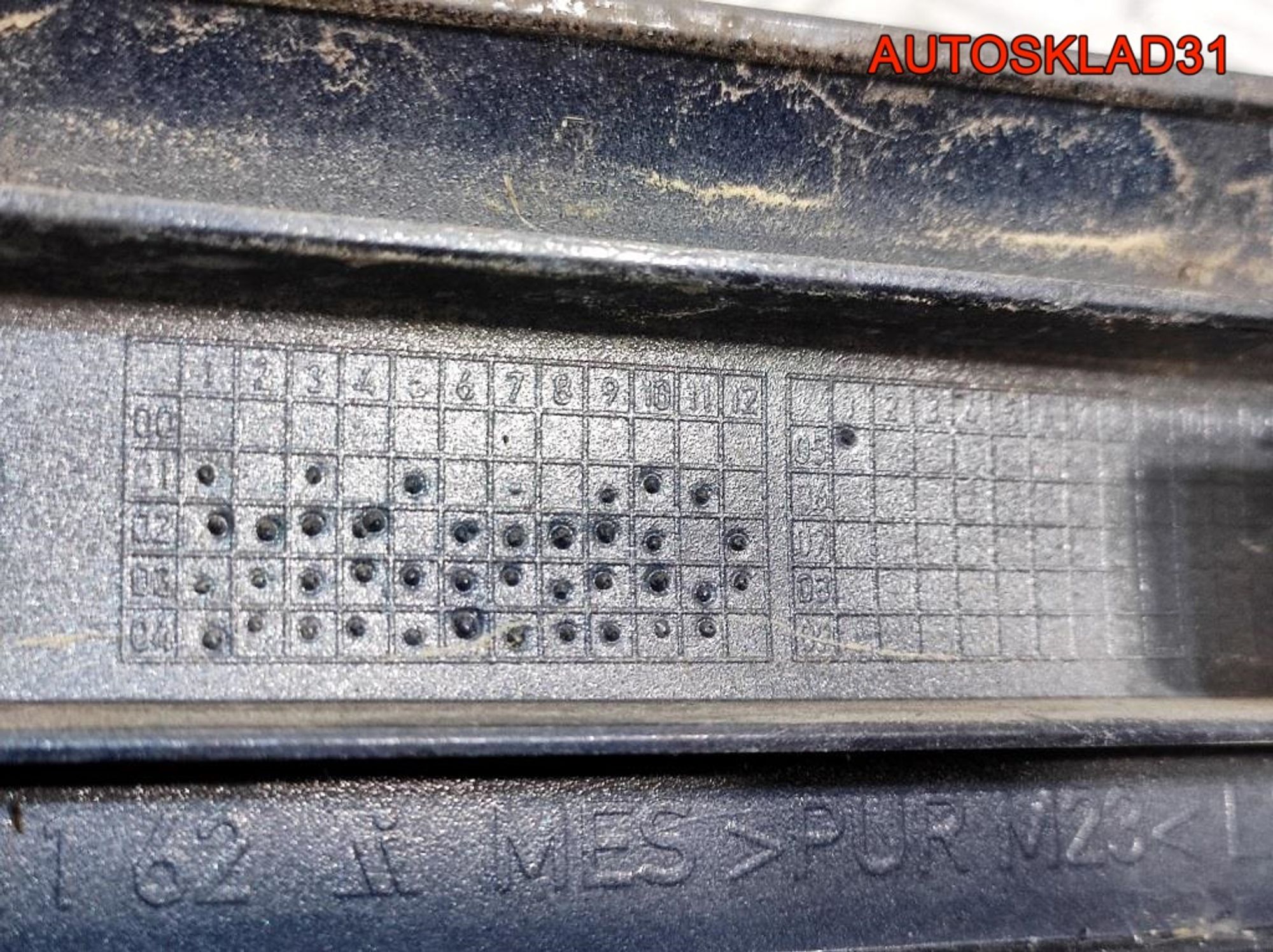 Молдинг задней левой двери Mercedes W211 A2116901162, 900 рублей, Дубовое