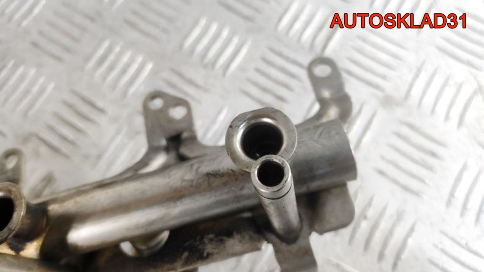 Рейка топливная VW Passat B6 1,8 BZB 06J133317G, 1000 рублей, Дубовое