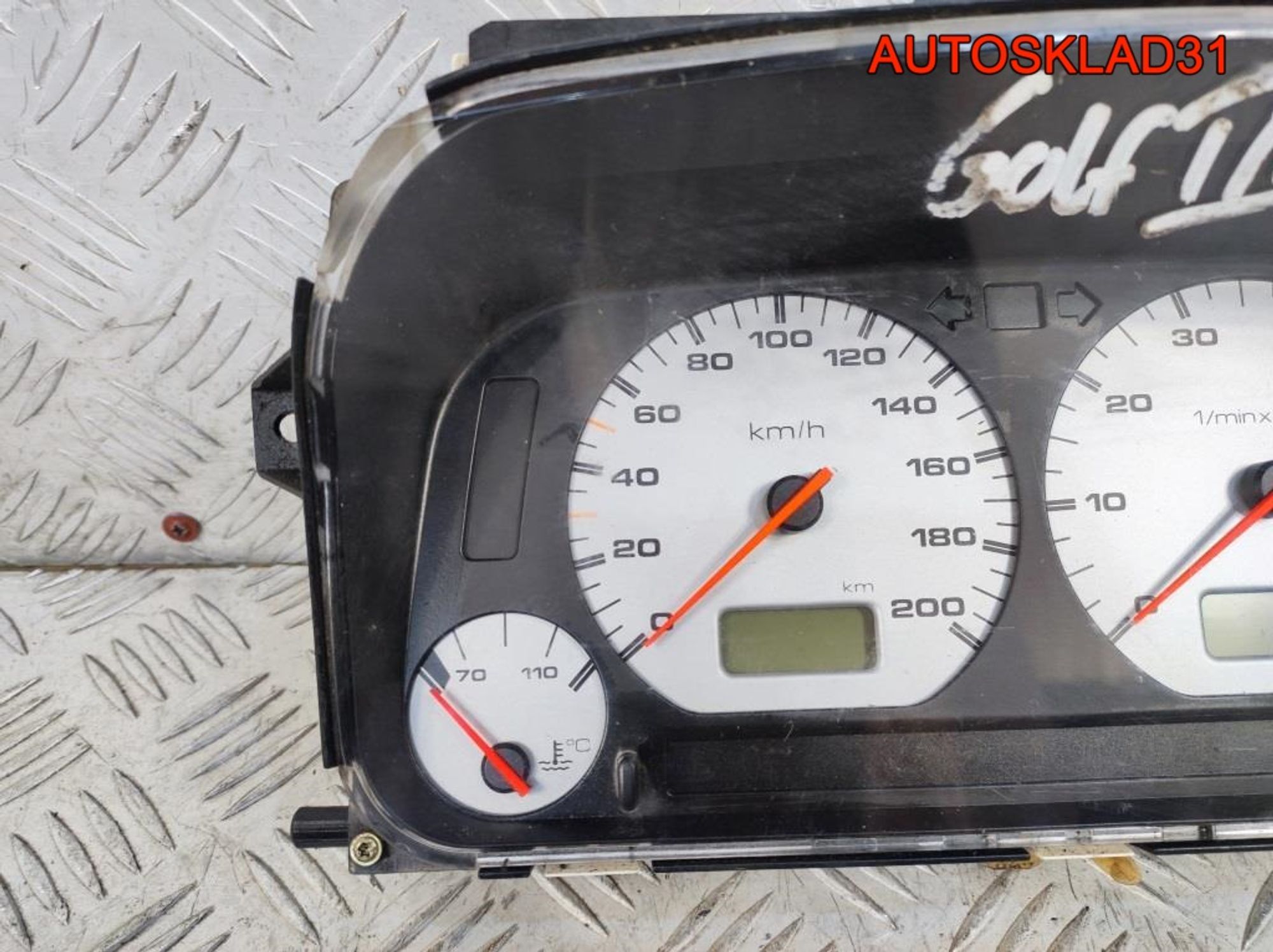 Панель приборов Volkswagen Polo 6N 6N0919861G, 3300 рублей, Дубовое