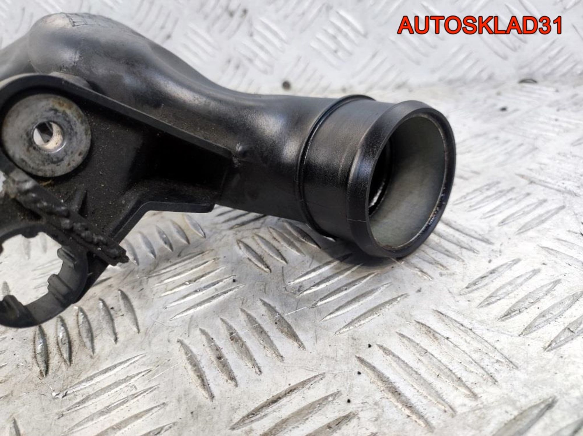 Патрубок интеркулера VW Tiguan 1,4 CAV 1K0145770R, 1700 рублей, Дубовое