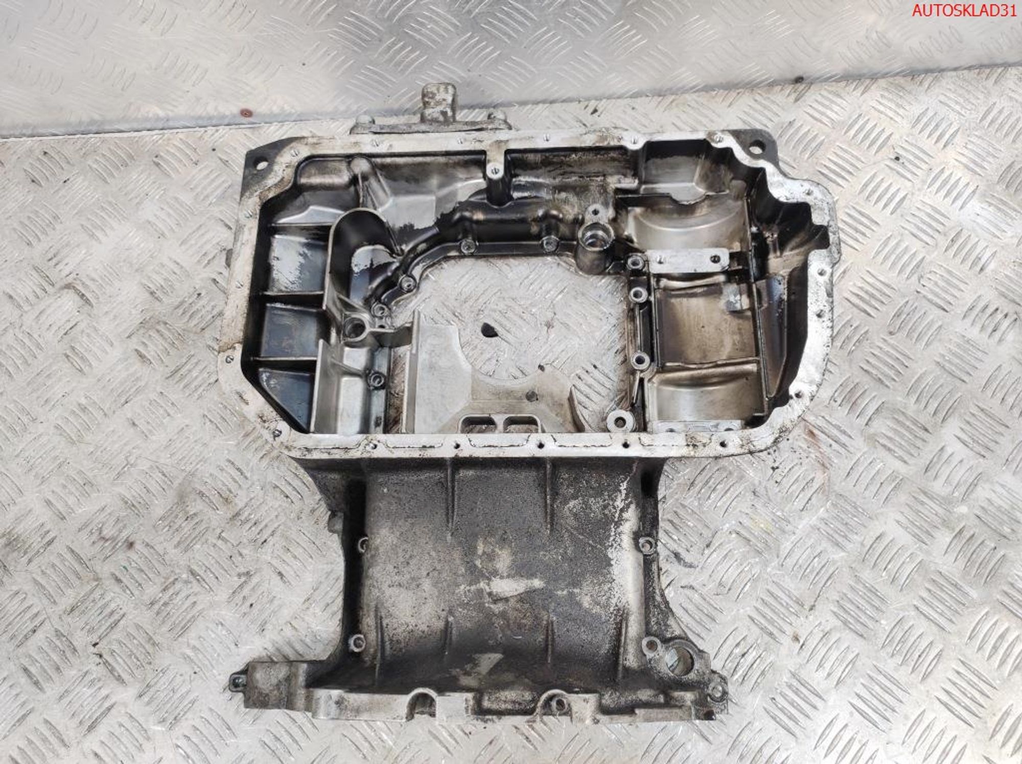 Поддон двигателя верхний Audi A6 C5 2,5 AKE 059103603M, 2000 рублей, Дубовое