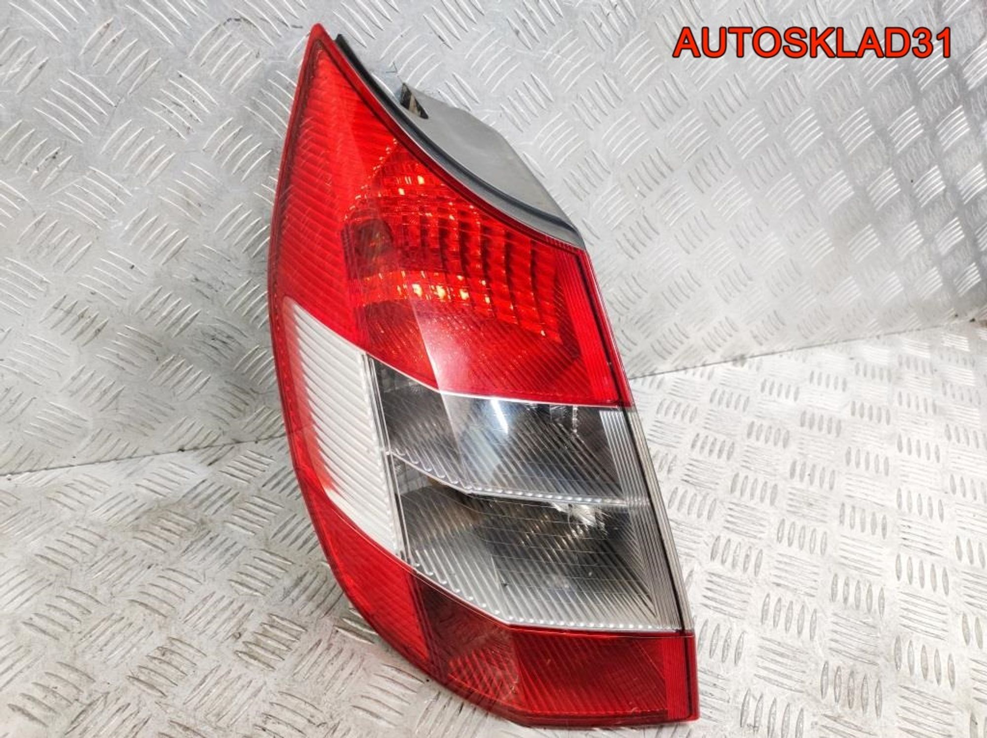 Фонарь задний левый Renault Scenic 2 8200493374, 4000 рублей, Дубовое