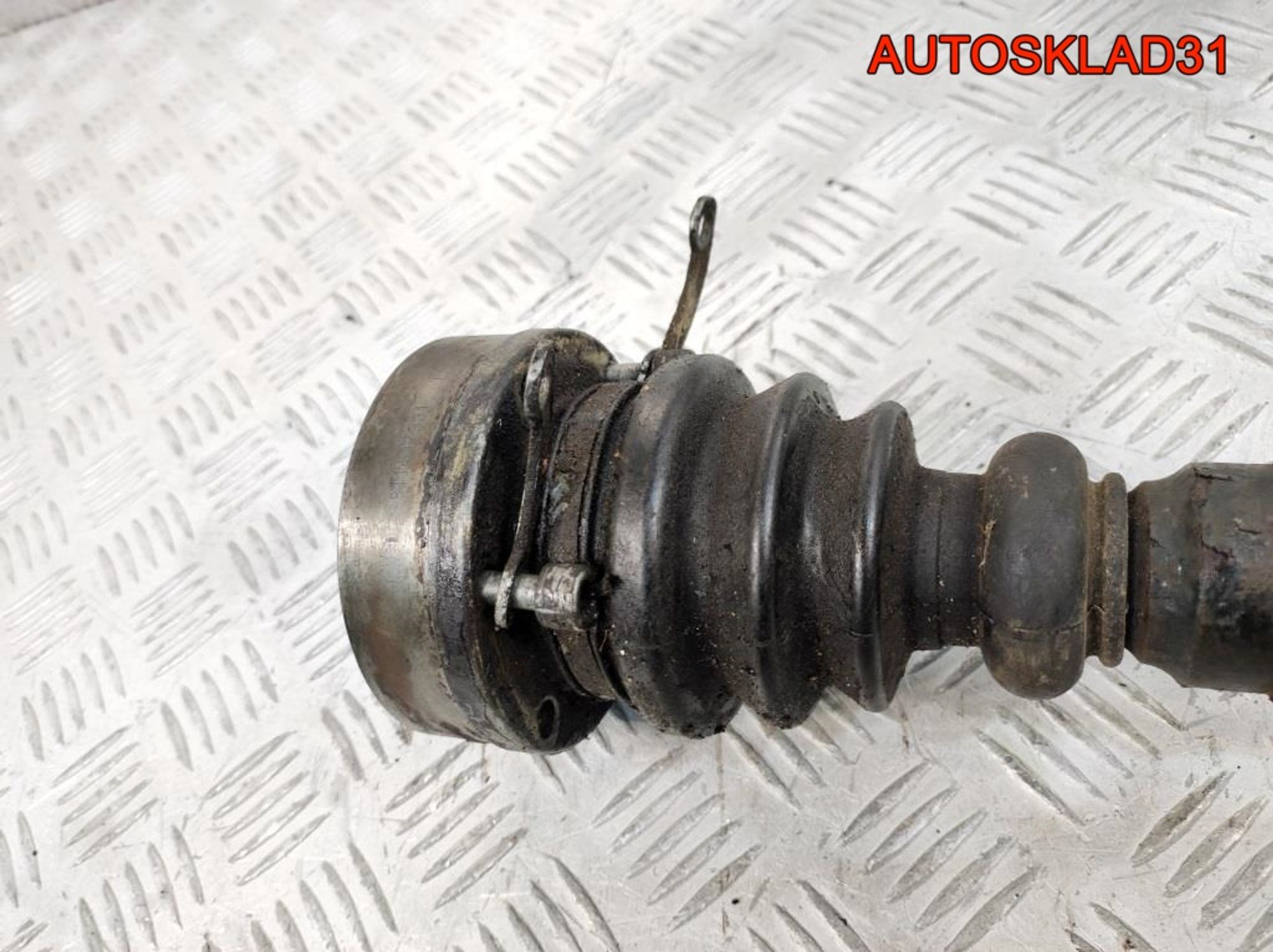 Полуось передняя левая VW Passat B5 8D0407271AP, 4100 рублей, Дубовое